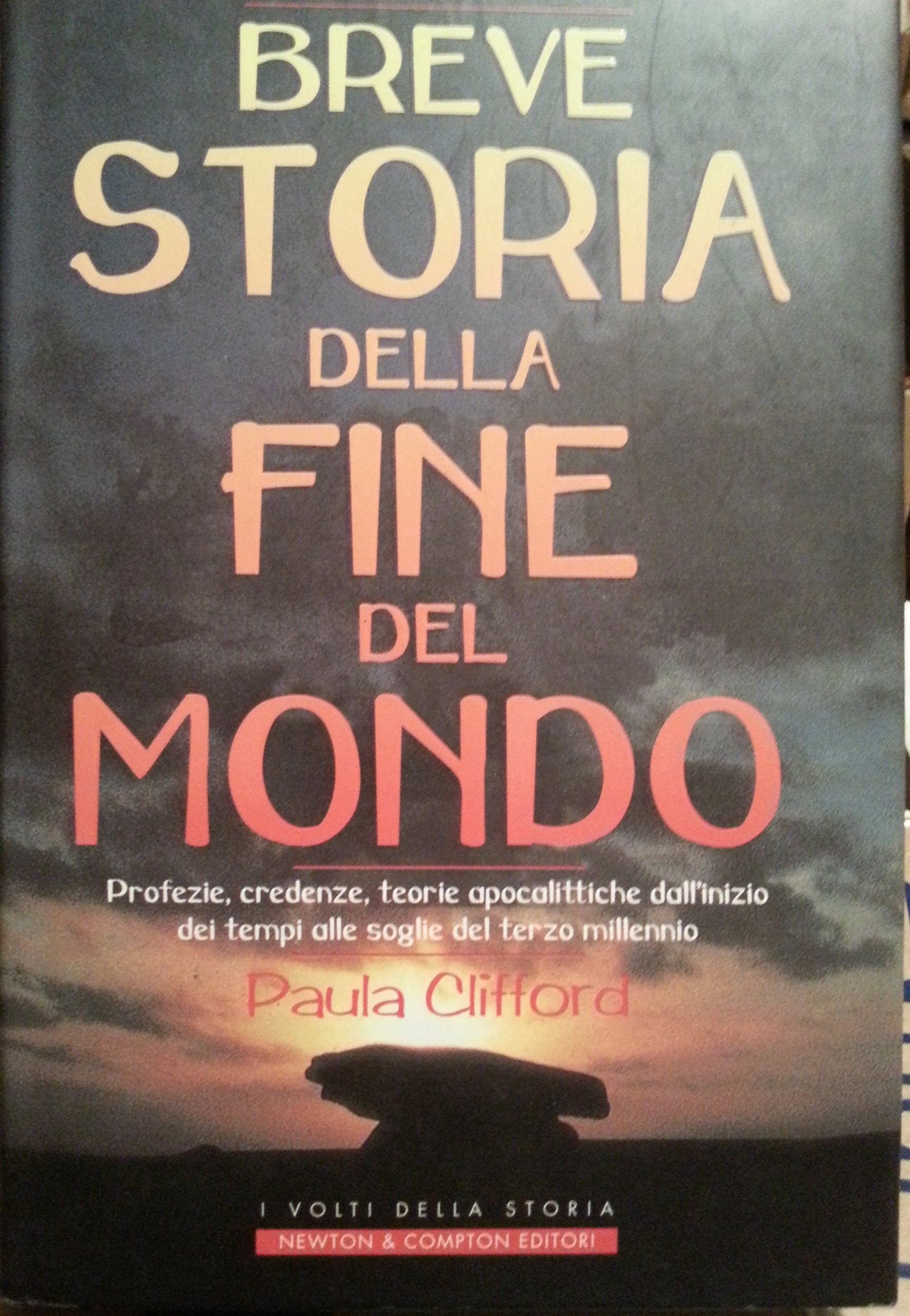 Breve storia della fine del mondo book