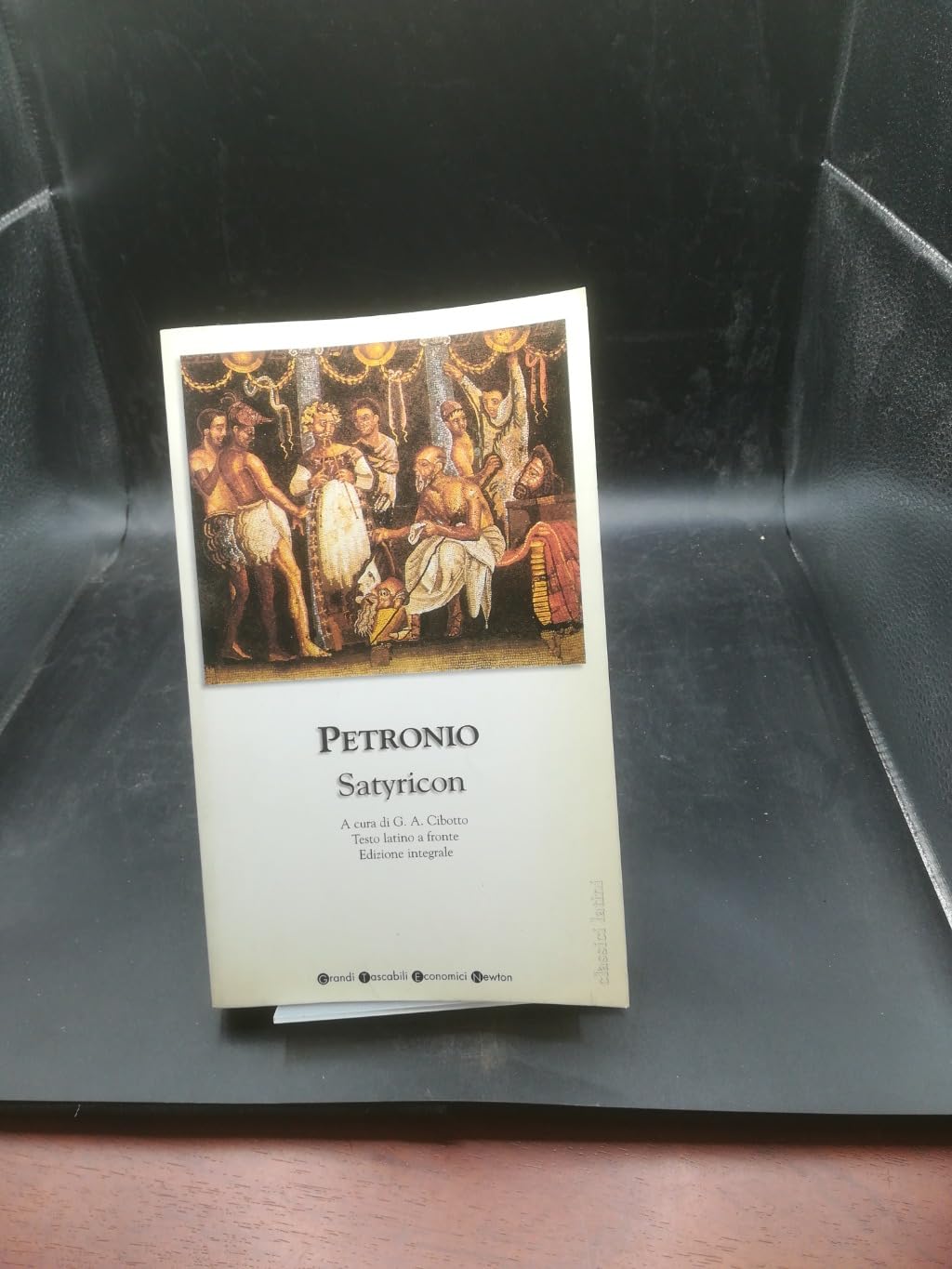 Satyricon. Testo latino a fronte (Grandi tascabili economici) Historical Fiction
