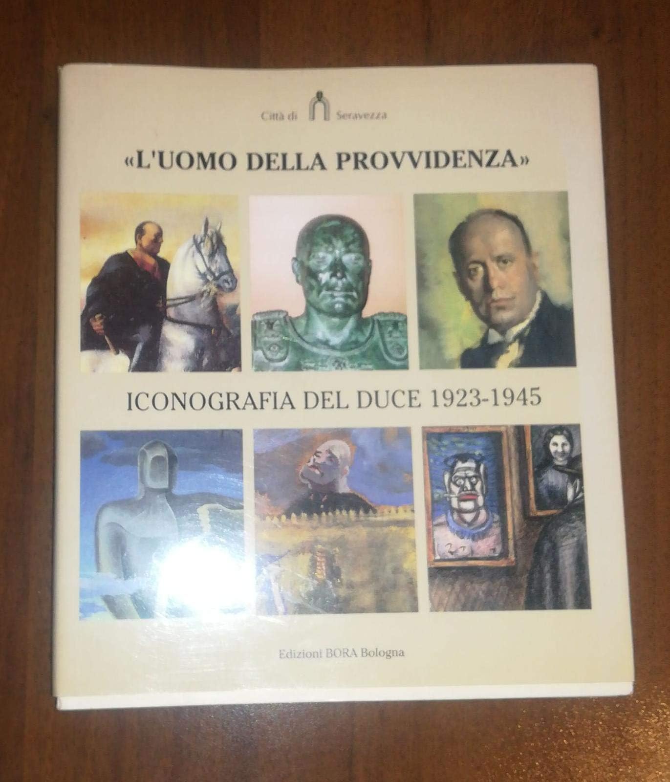 L'uomo della provvidenza. Iconografia del duce (1923-1945) book