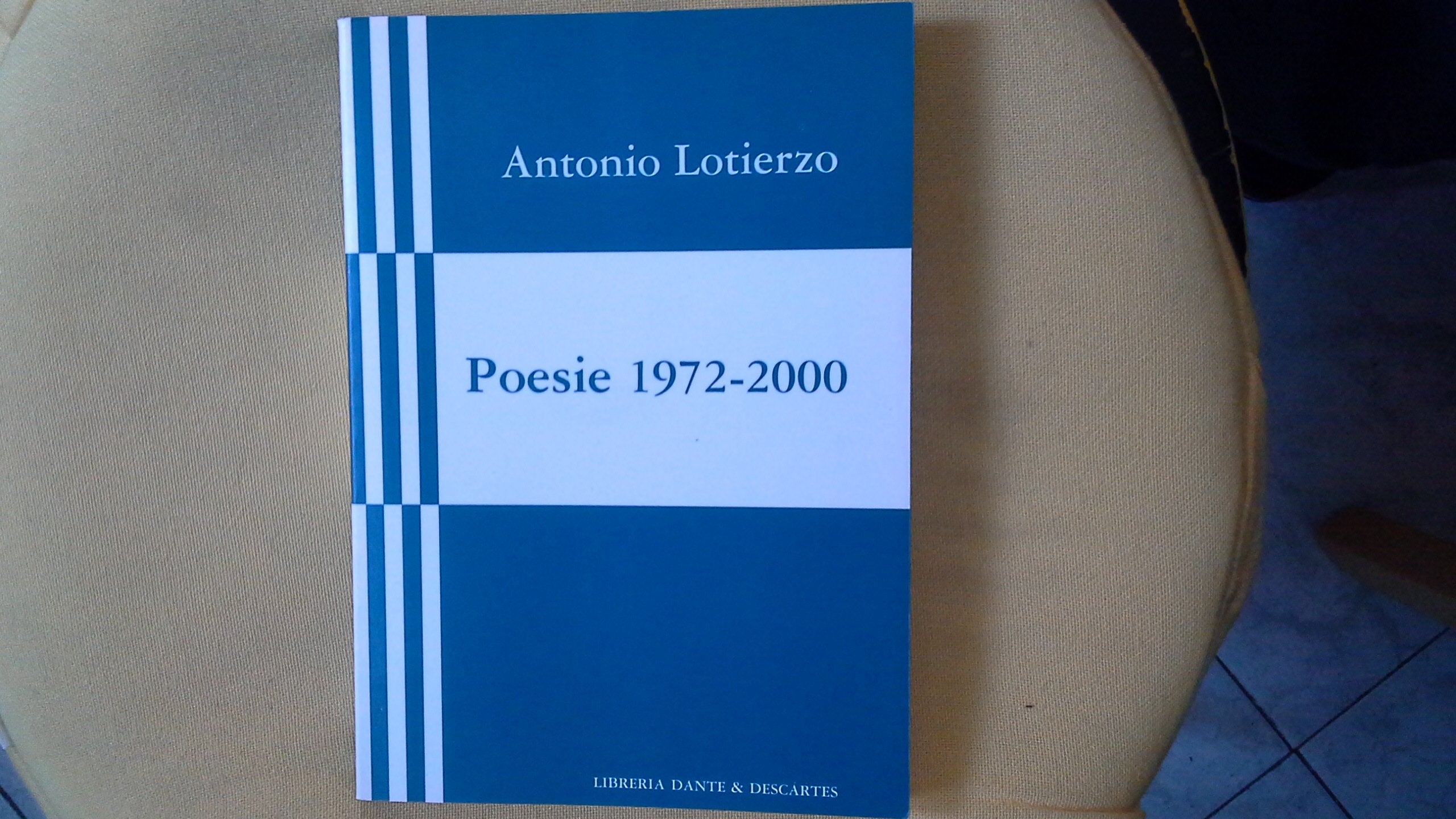 Poesie 1972-2000. Con un'intervista di Mario Vignola book