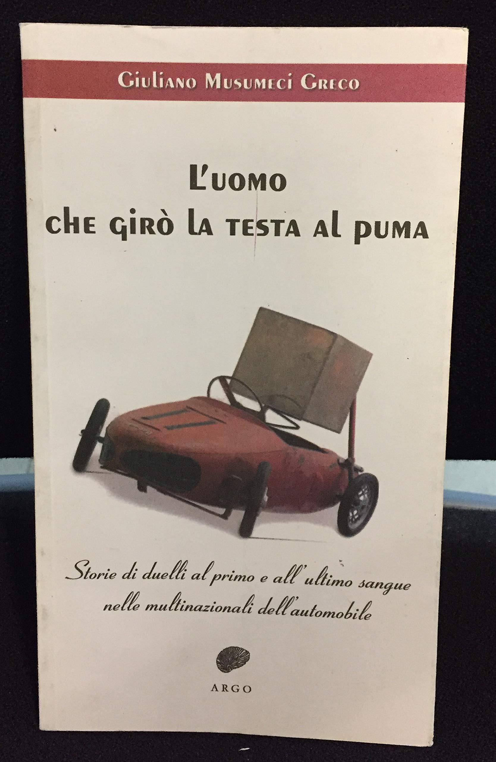L'uomo che girò la testa al puma book