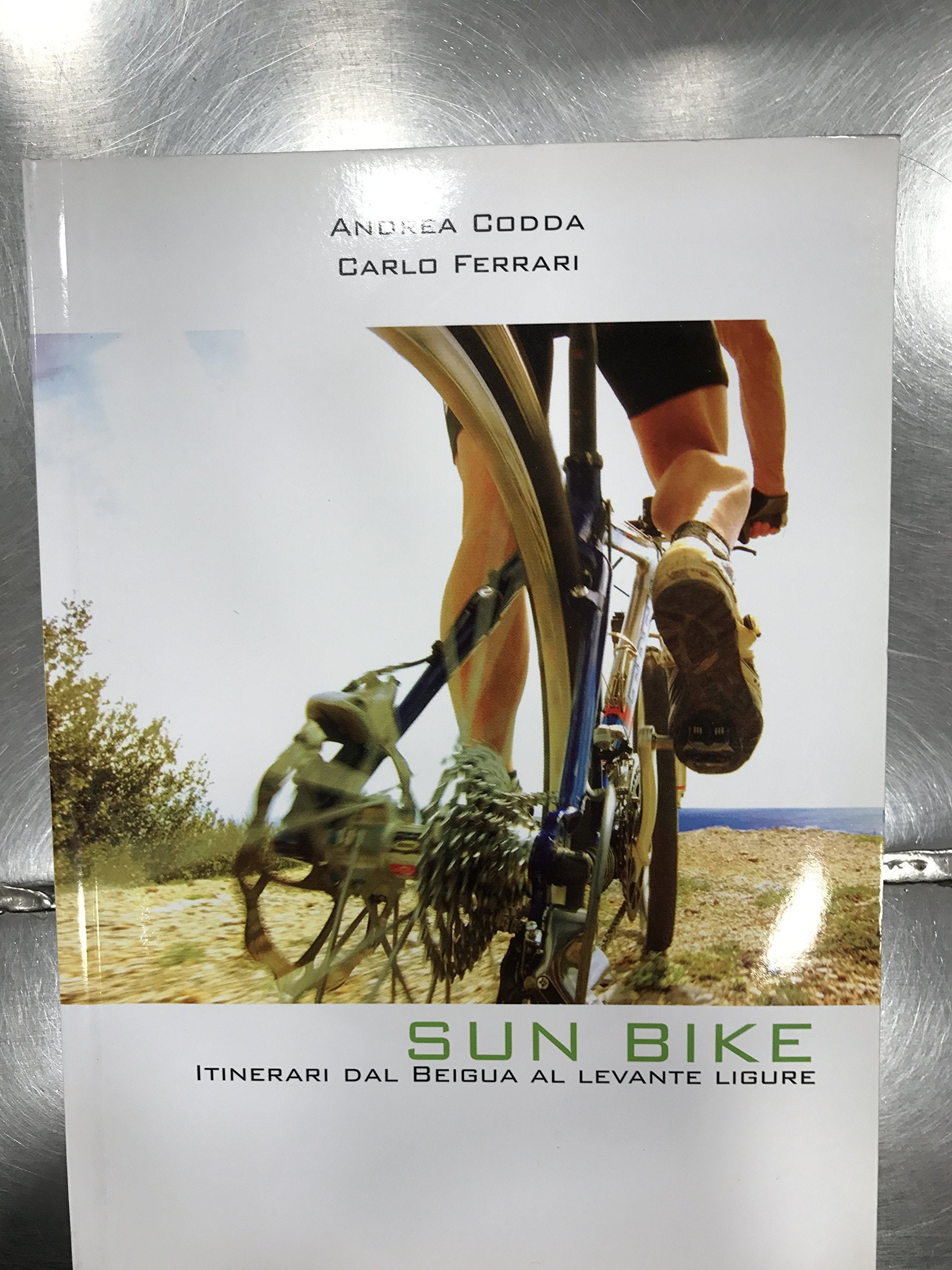 Sun Bike. Itinerari dal Beigua al Levante ligure. Ediz. italiana e tedesca. Con CD-ROM Leisure, Home & Garden
