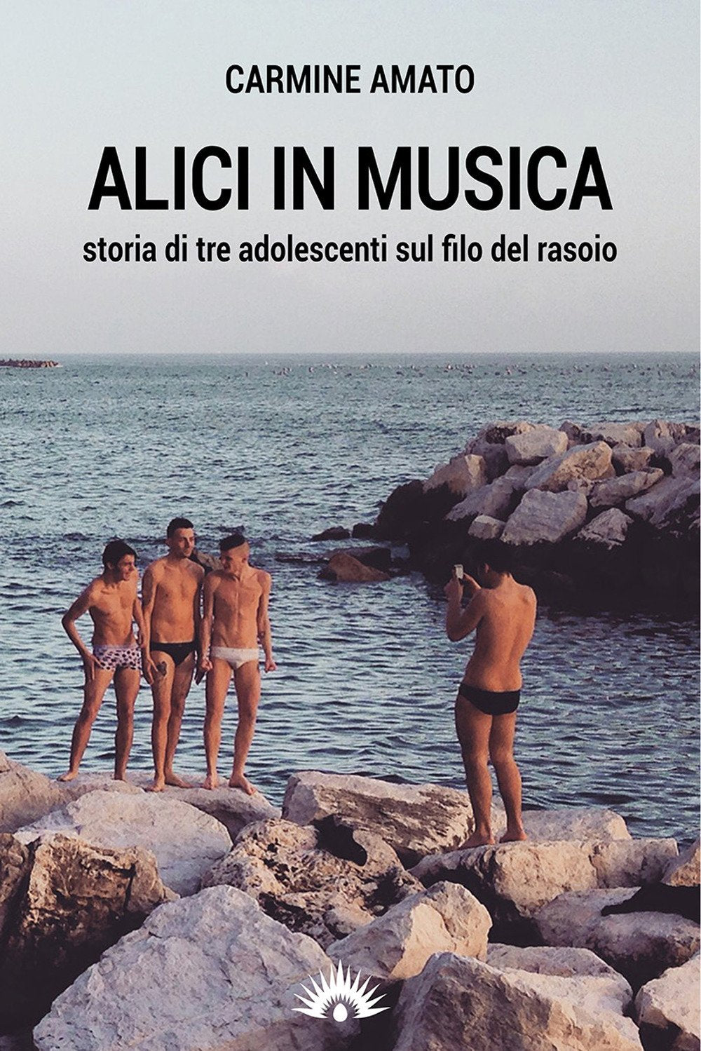 Alici in musica. Storia di tre adolescenti sul filo del rasoio Contemporary literature Books