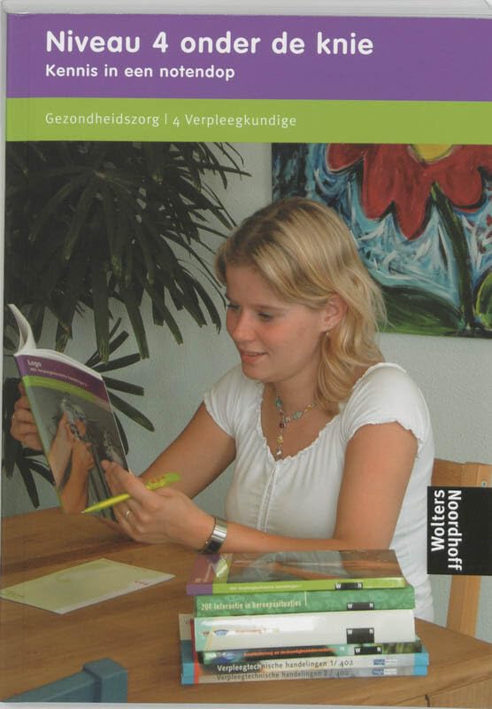 Nivo 4 onder de knie: kennis in een notendop book