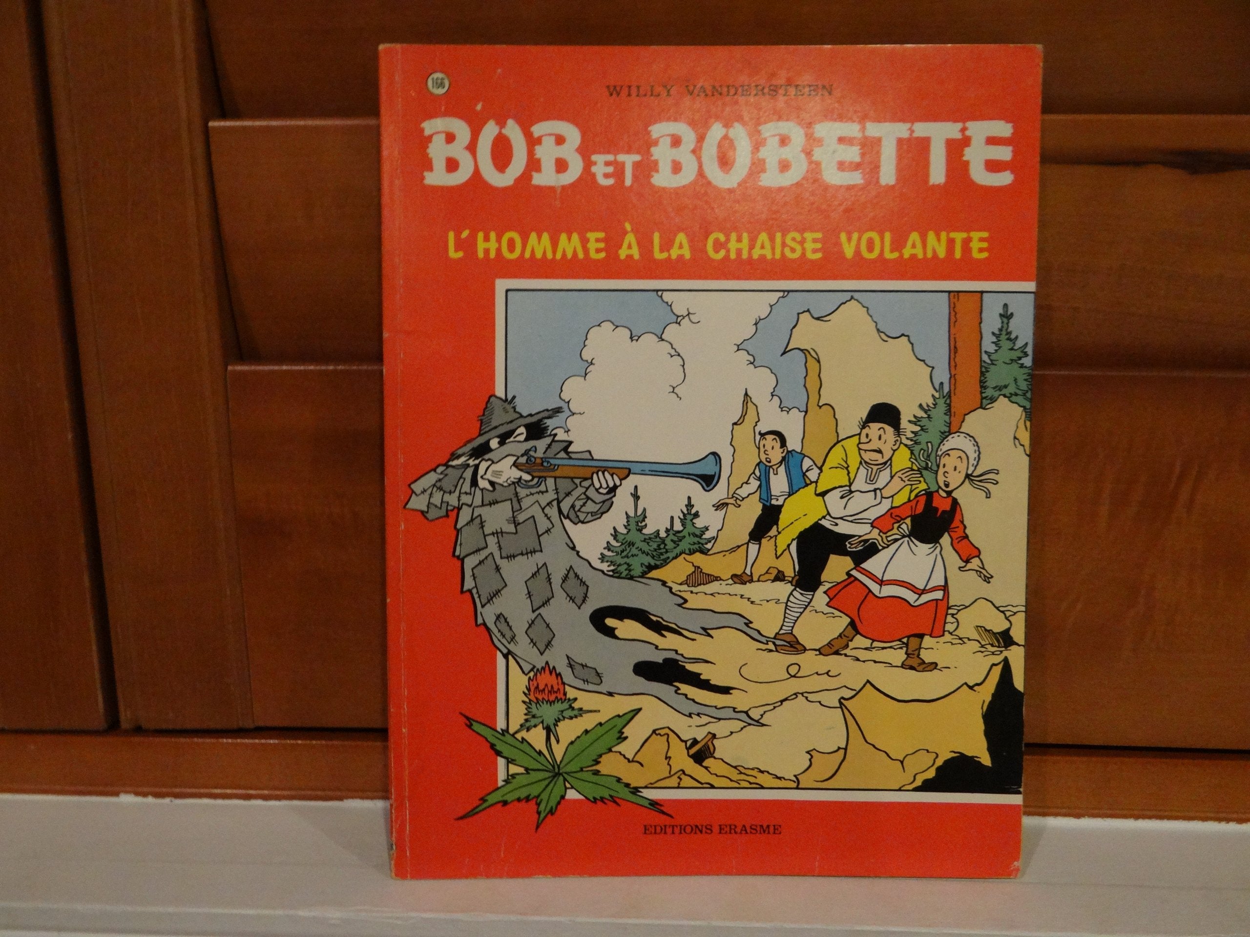 Homme a la chaise volante Books
