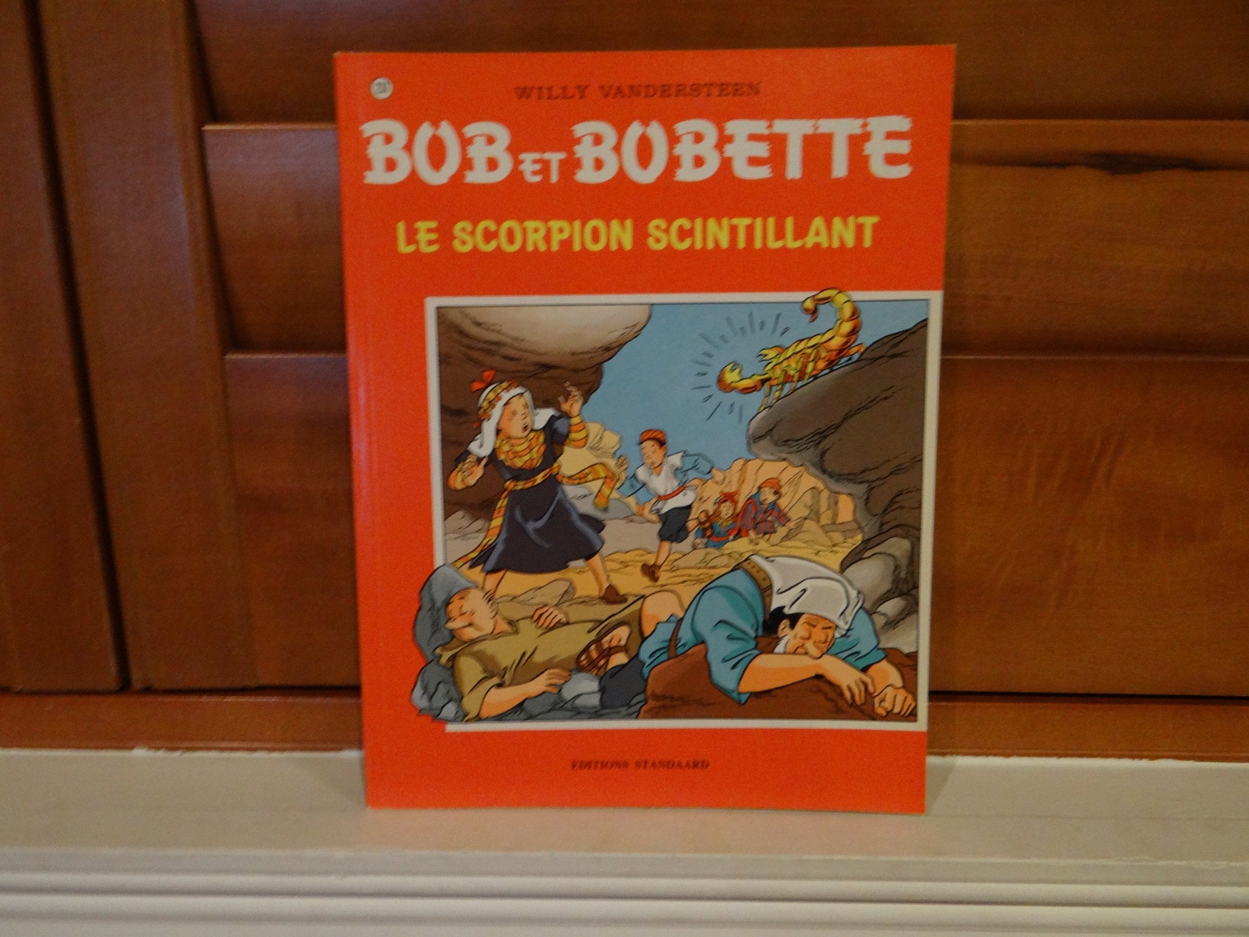 Le scorpion scintillant (Bob et Bobette, Band 231) Books