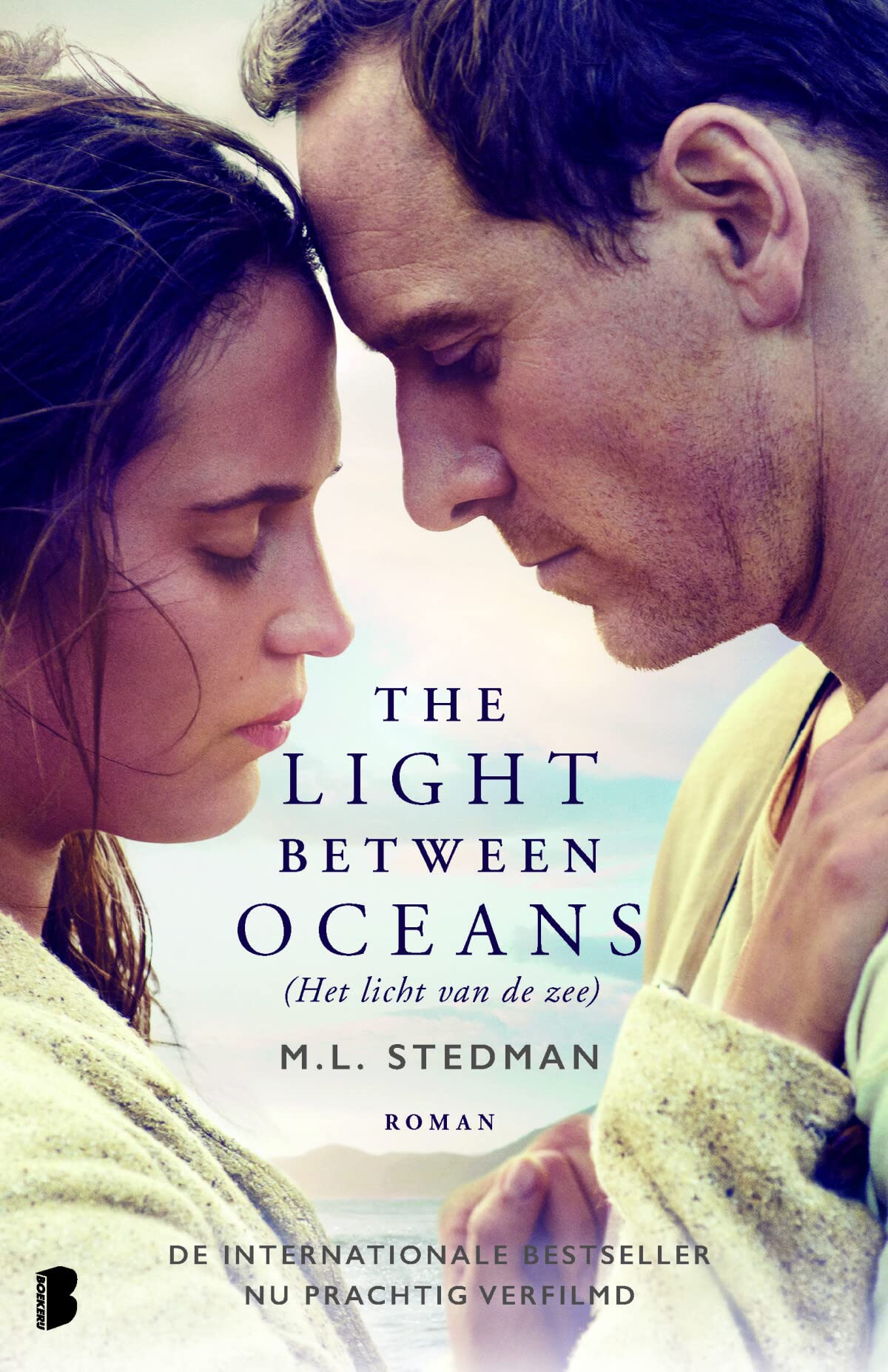 The light Between Oceans: Een kinderloos echtpaar vindt een baby... en neemt een noodlottige beslissing Contemporary literature