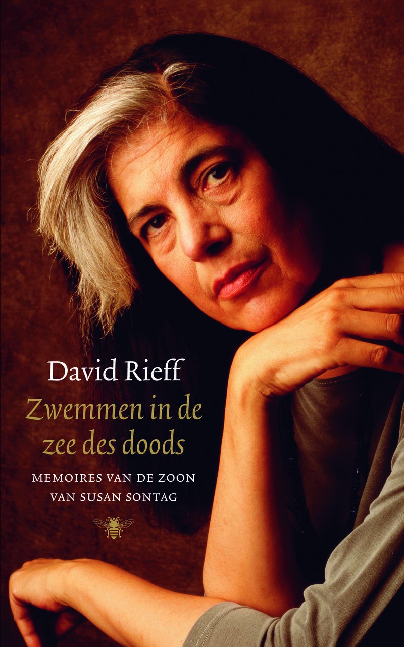 Zwemmen in de zee des doods: memoires van de zoon van Susan Sontag book