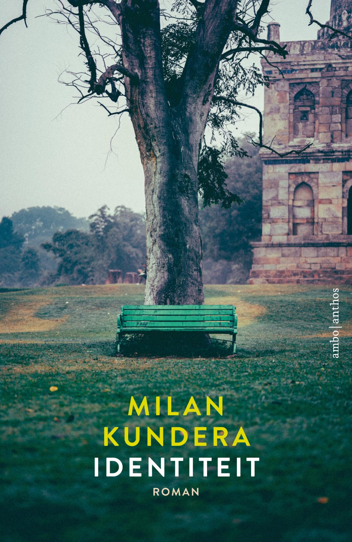 Identiteit: Milan Kundera ; vertaald uit het Frans en van een nawoord voorzien door Martin de Haan Contemporary literature