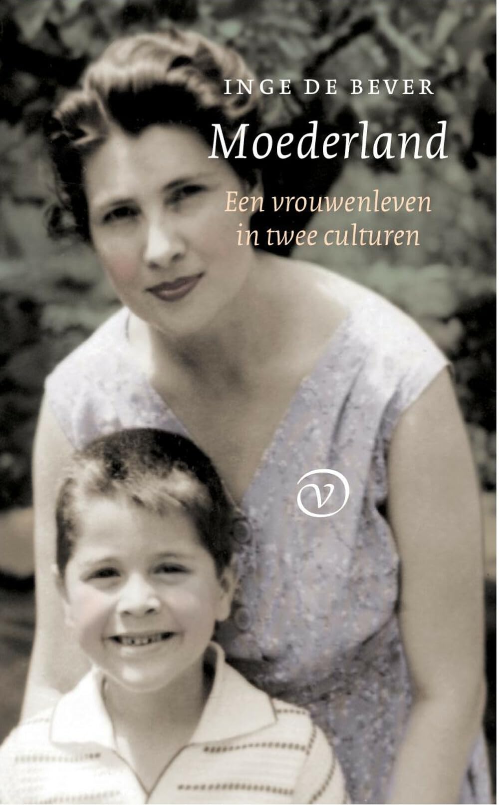 Moederland: een vrouwenleven in twee culturen book