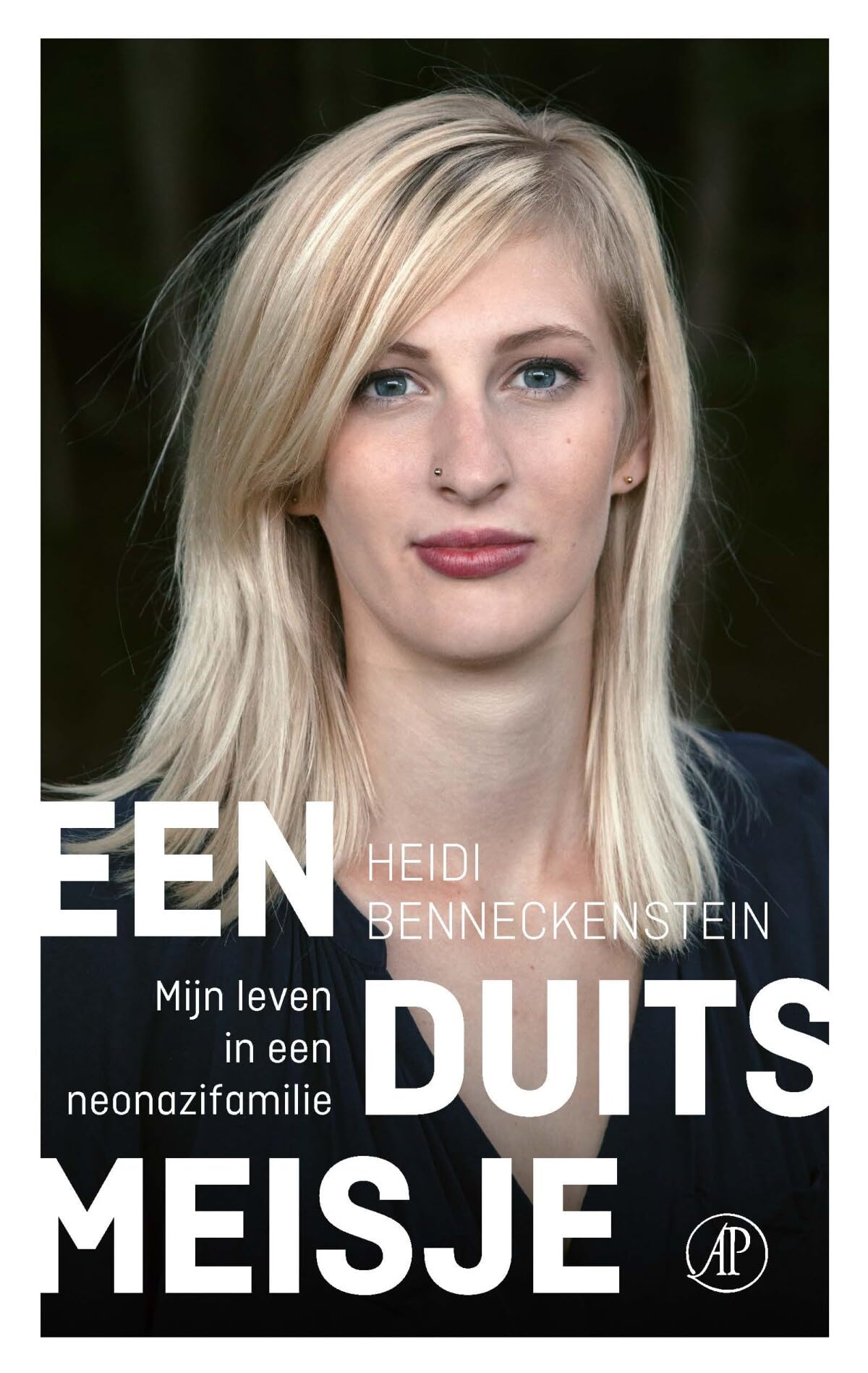 Een Duits meisje: mijn leven in een neonazifamilie book