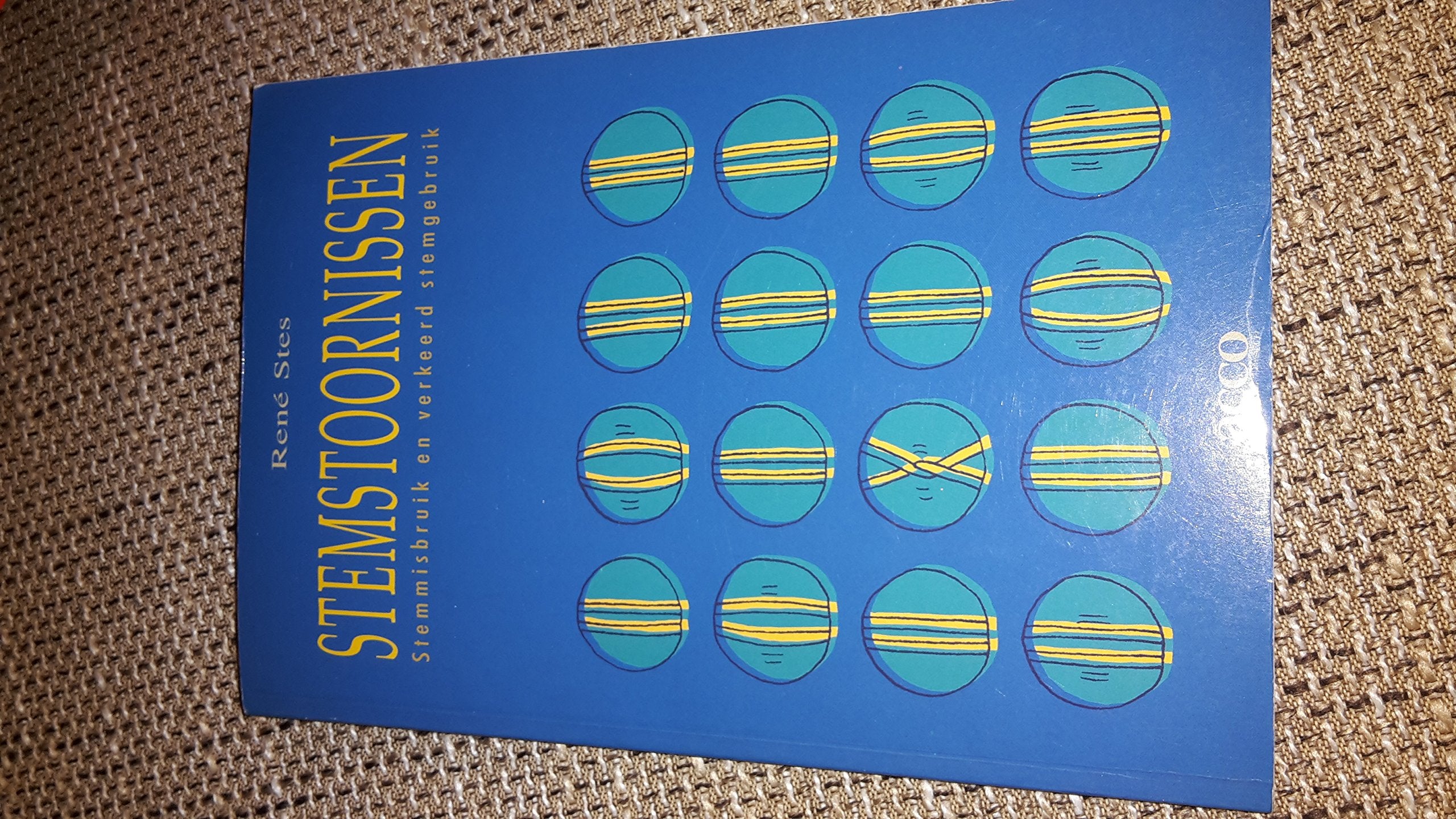 Stemstoornissen. Stemmisbruik en verkeerd stemgebruik book