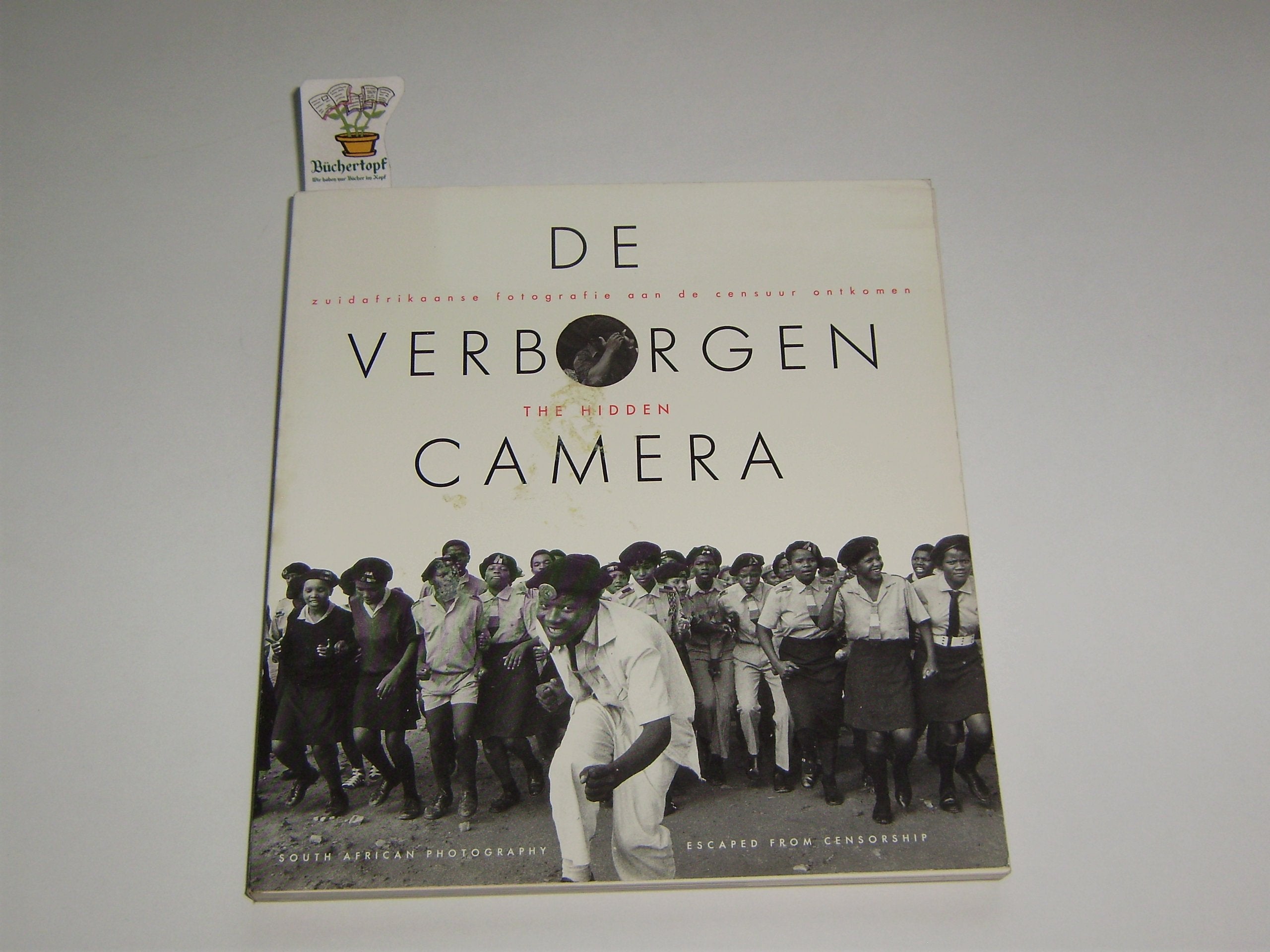 VERBORGEN CAMERA Books