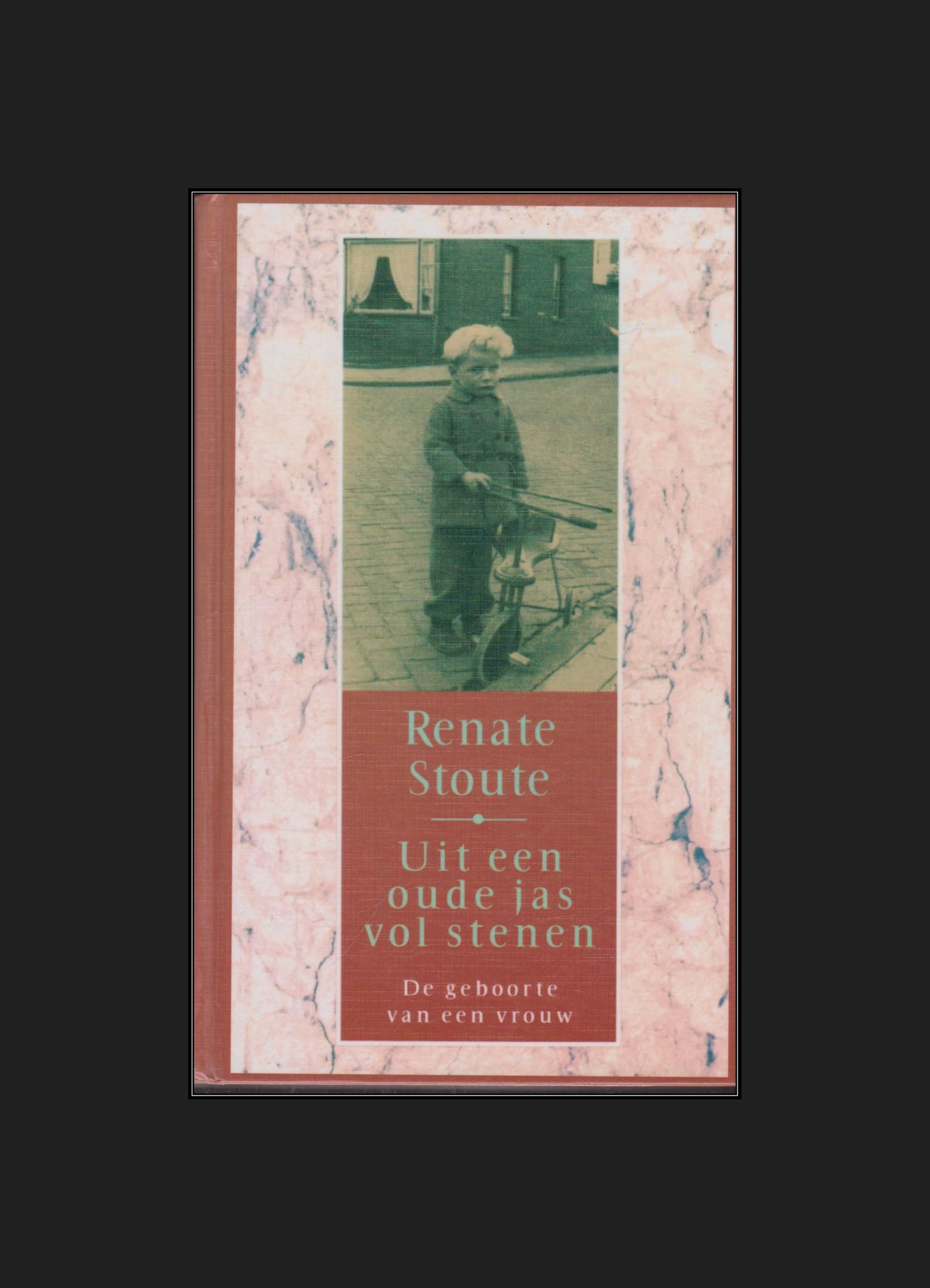Uit een oude jas vol stenen: de geboorte van een vrouw book