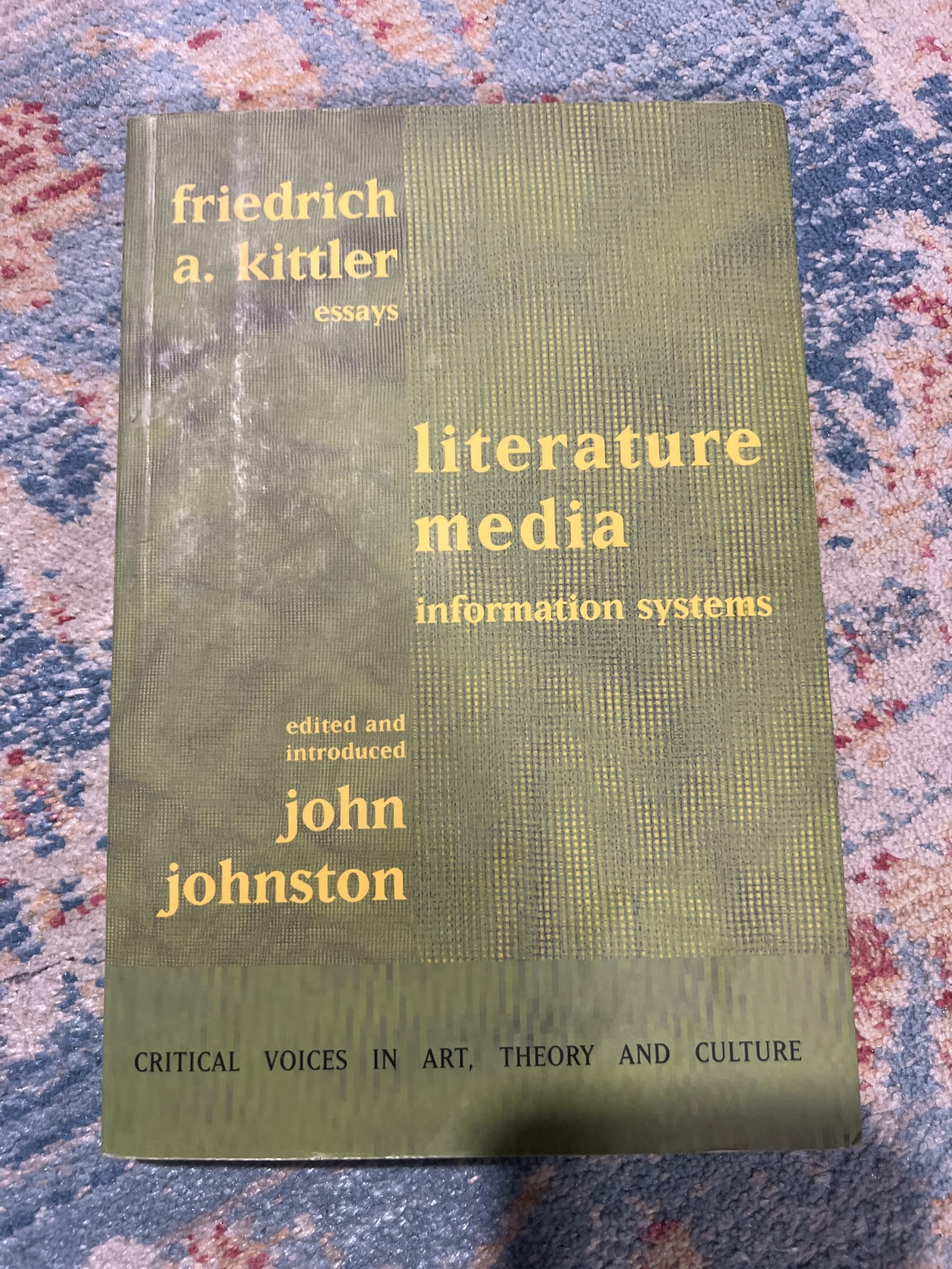Literature, Media, Information Systems: Essays (Critical Voices) Media & Communication