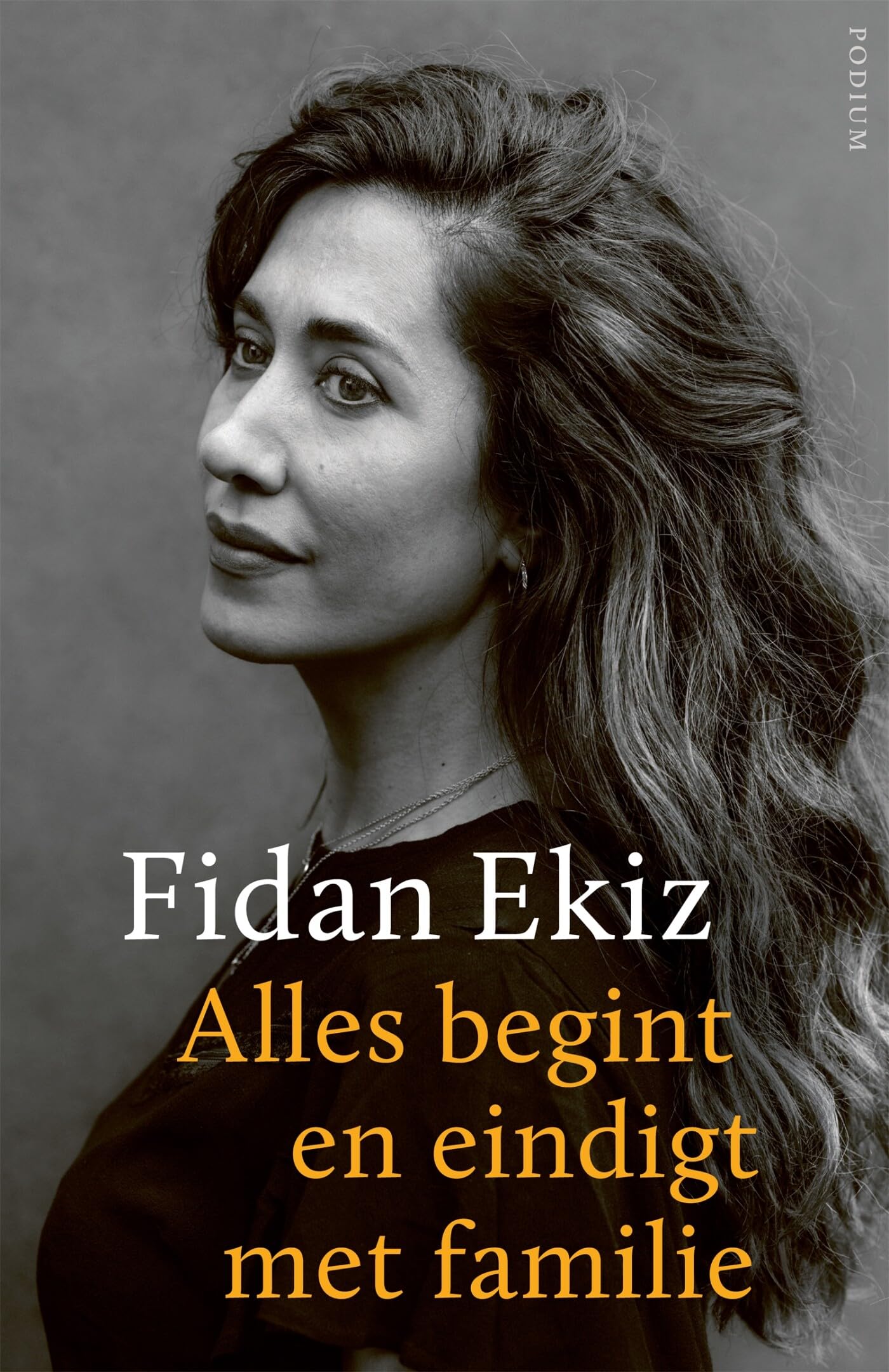 Alles begint en eindigt met familie Essays & Short Stories