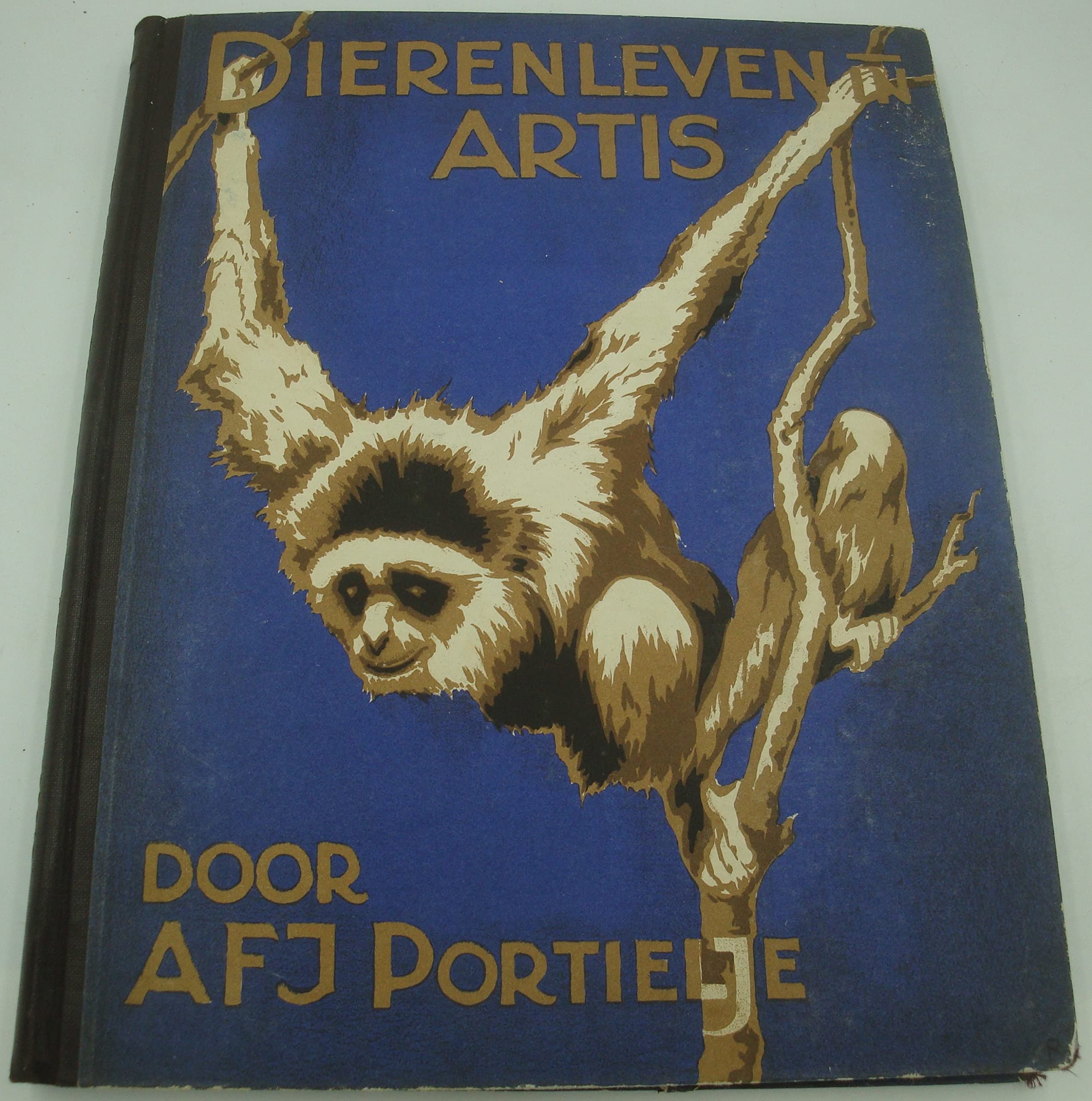 DIERENLEVEN IN ARTIS book