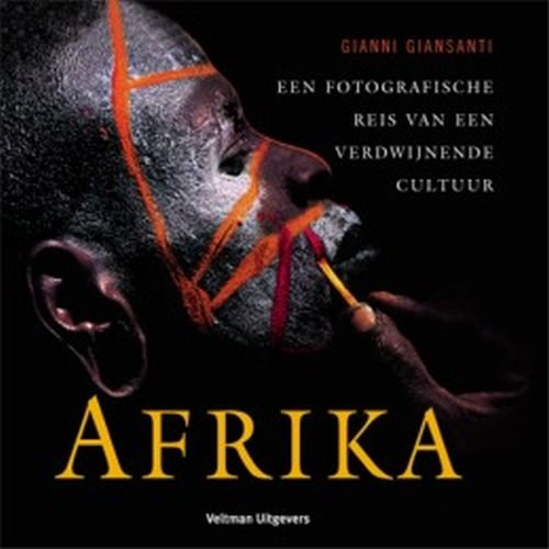 Afrika: een fotografische reis van een verdwijnende cultuur Politics & History