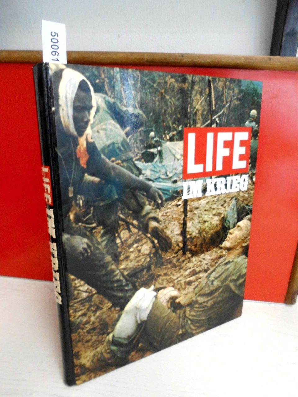 Life im Krieg. Books