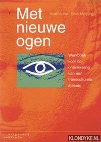 Met nieuwe ogen: werkboek voor de ontwikkeling van een transculturele attitude book
