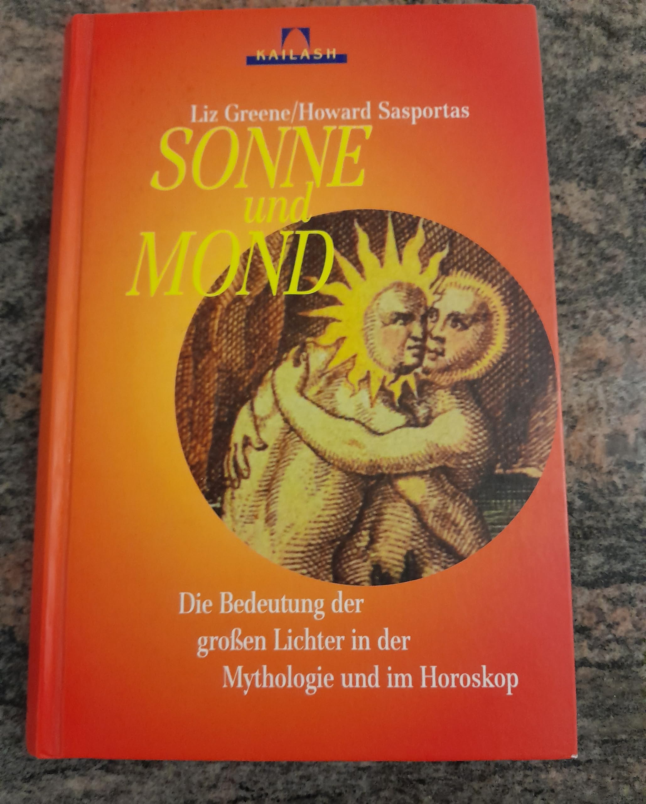 Sonne und Mond: Die Bedeutung der großen Lichter in der Mythologie und im Horoskop Religion & Esotericism
