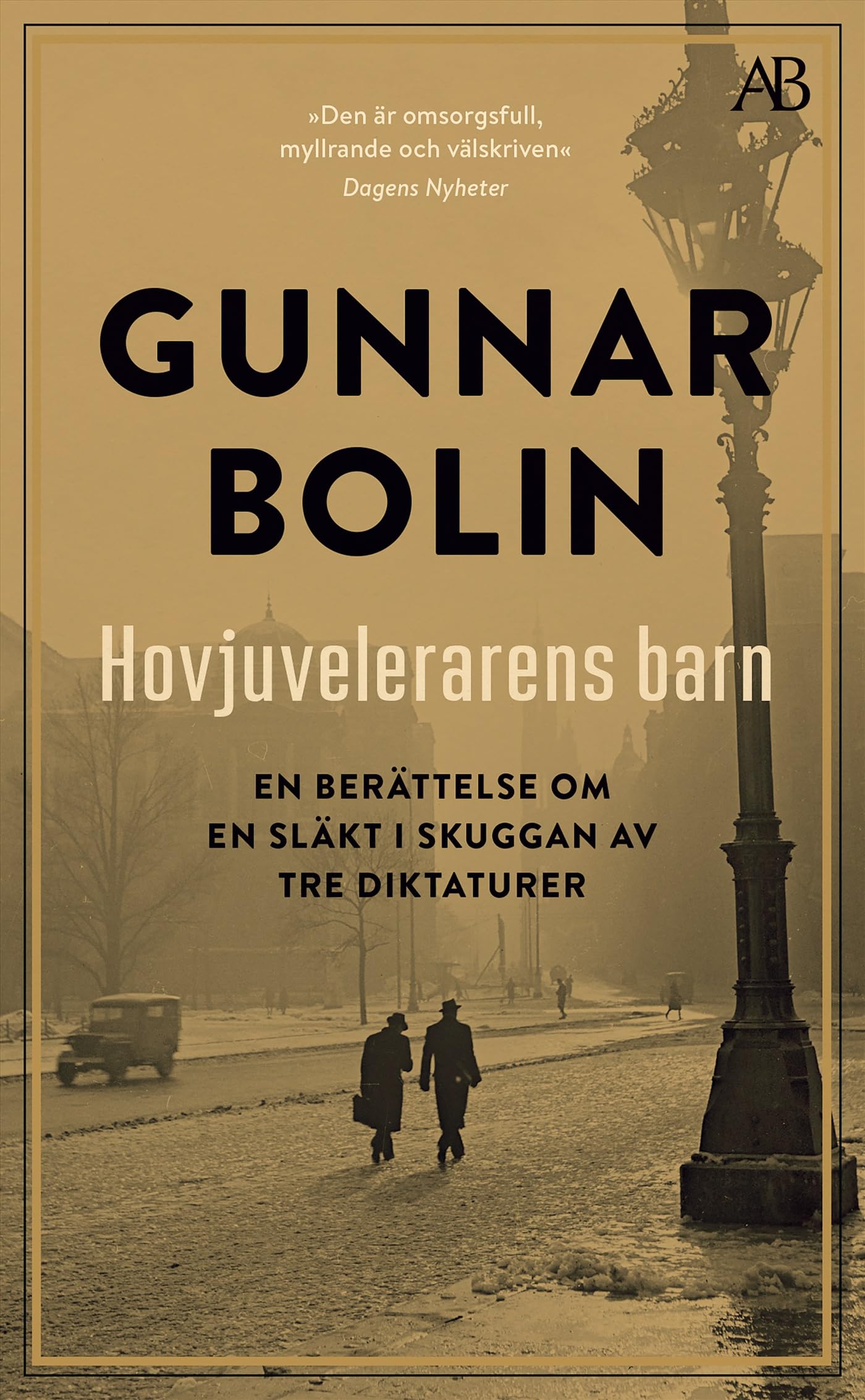 Hovjuvelerarens barn : en berättelse om en släkt i skuggan av tre diktature Children's books