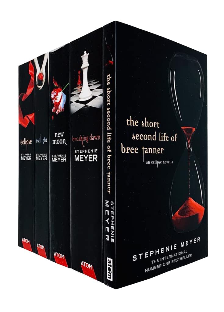 Twilight Pack, 5 books, RRP 36.95 (Breaking Dawn; Short Second Life Of BreeT... Manga