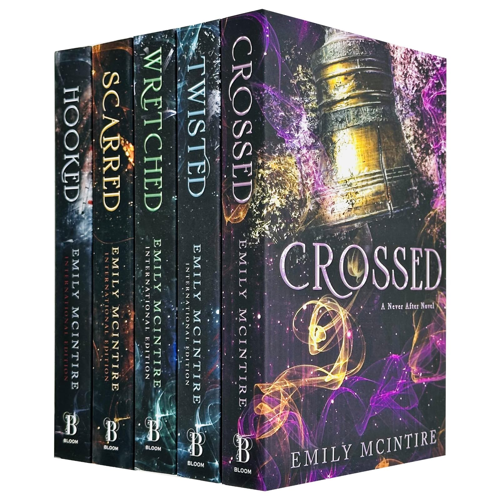 Foblit ltd Never After-Reihe, Bücher 1–5, Sammlungsset von Emily McIntire (Hooked, Scarred, Wretched, Twisted & Crossed) Books