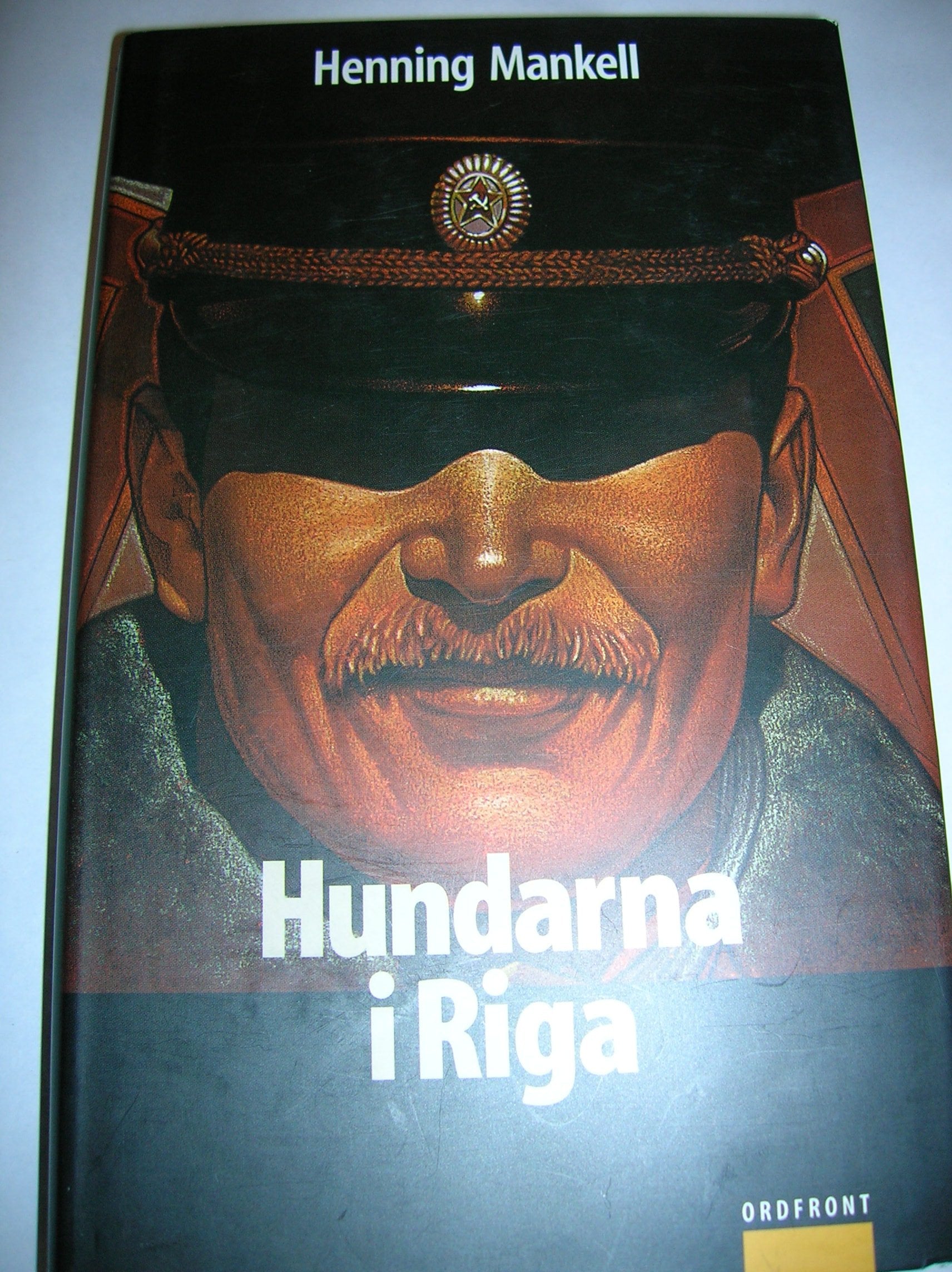 Hundarna I Riga Books