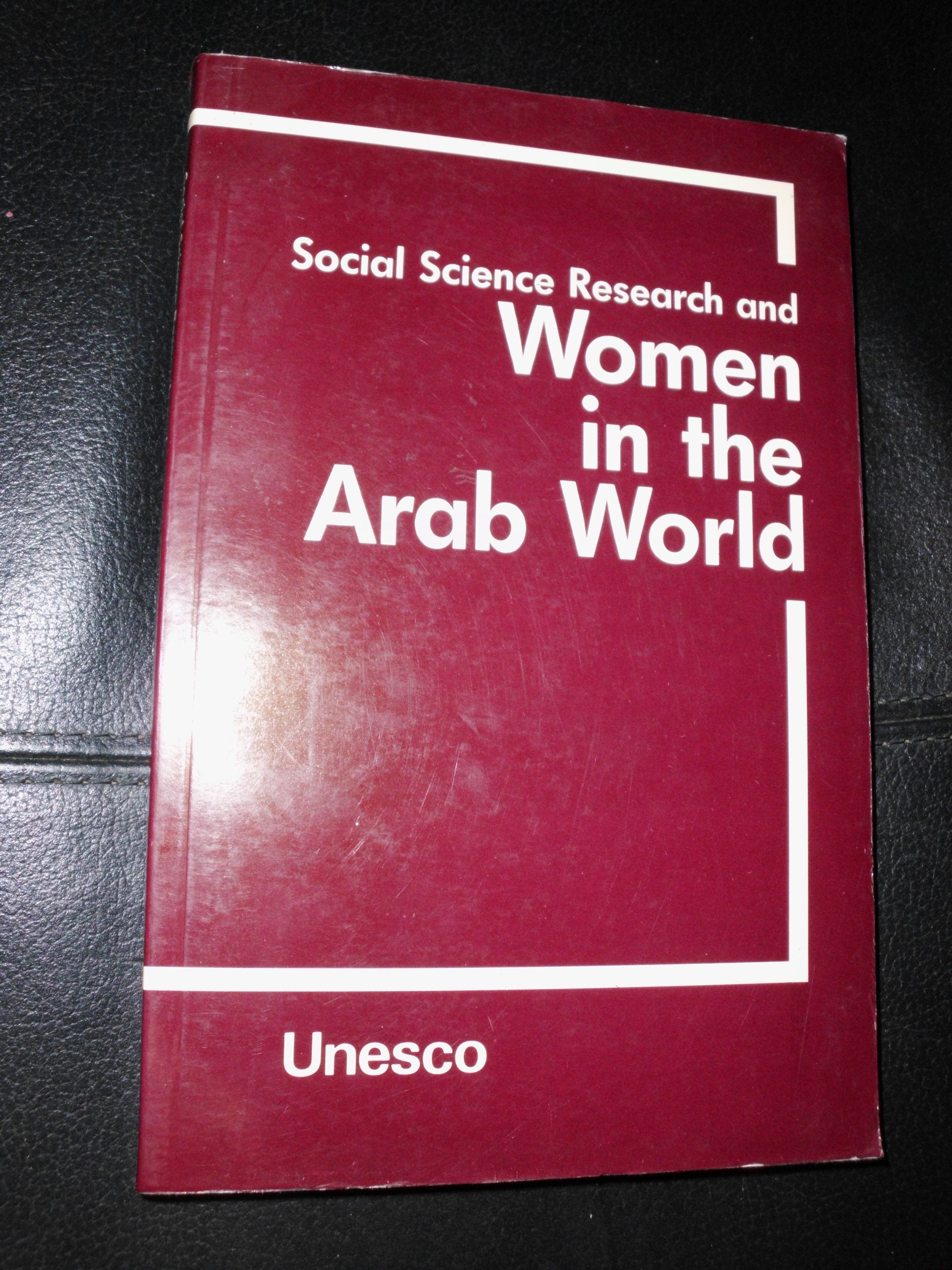 Social Science Research and Women in the Arab World Books