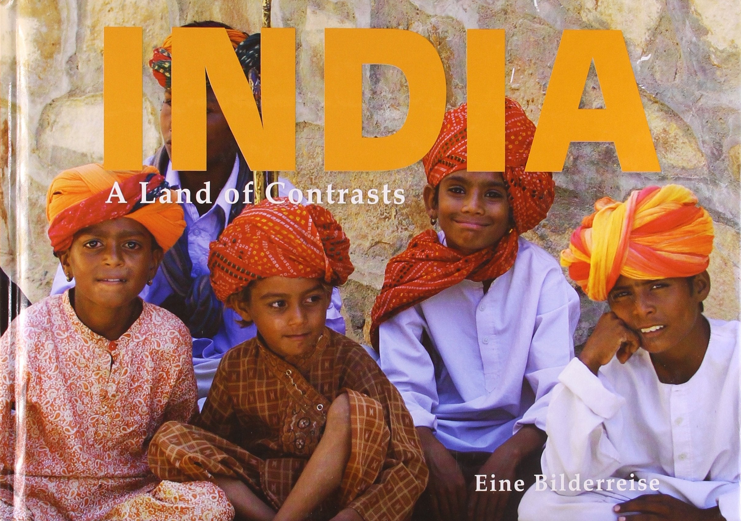 INDIA: A Land of Contrasts Travelogues