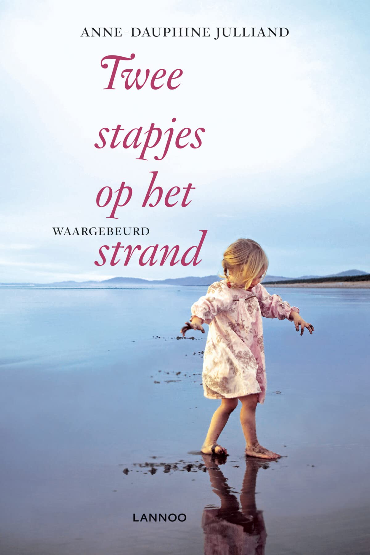 Twee stapjes op het strand: waargebeurd book