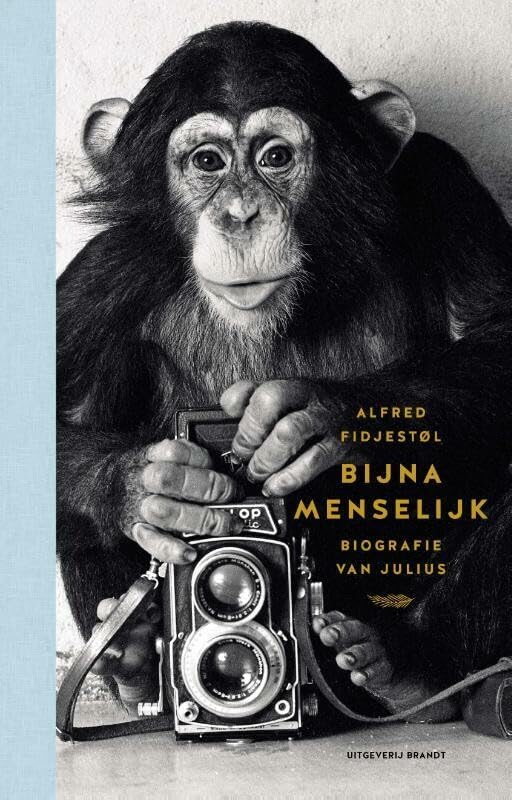 Bijna menselijk: biografie van Julius book
