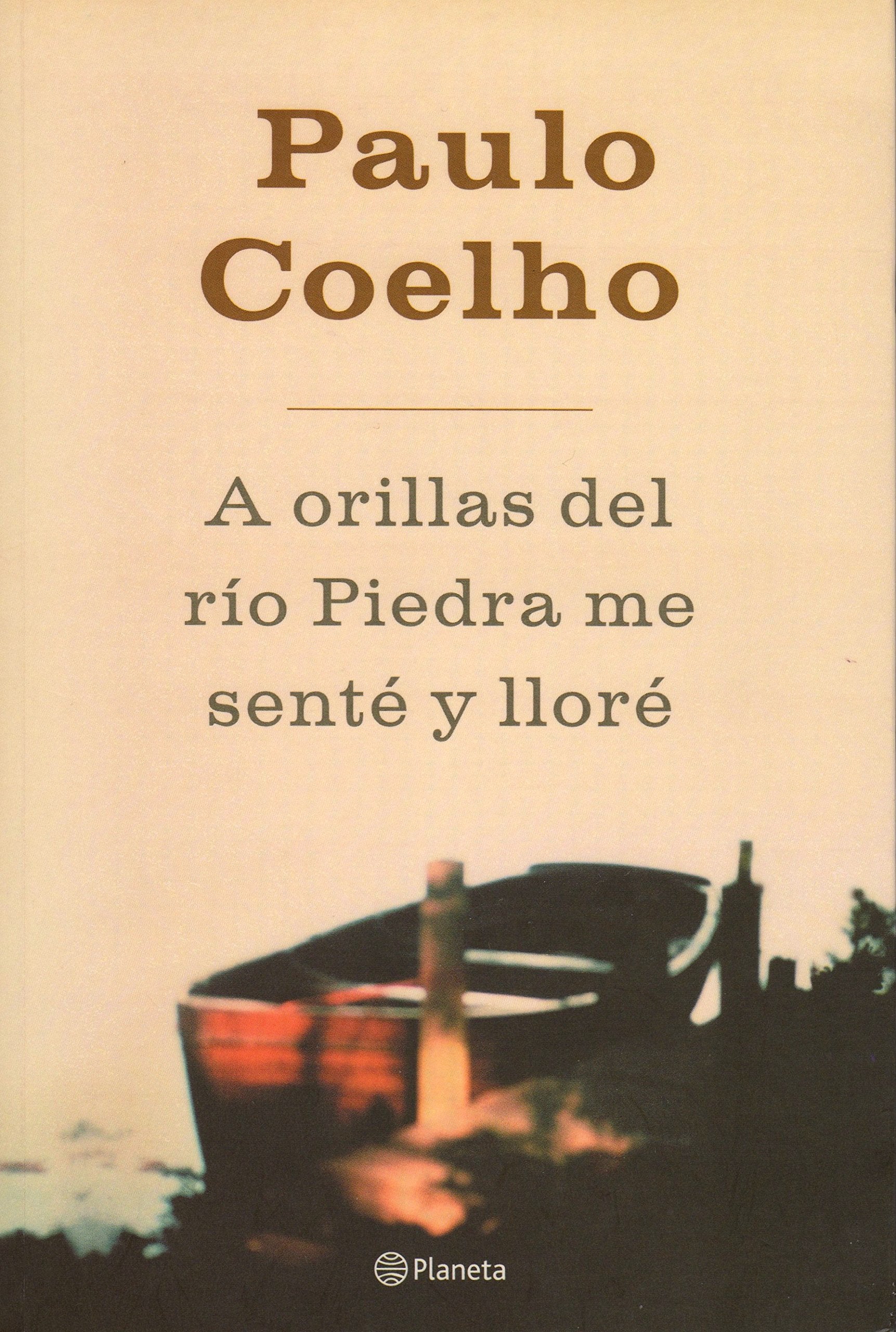 Orillas del Rio Piedra Me Sente y Llore book