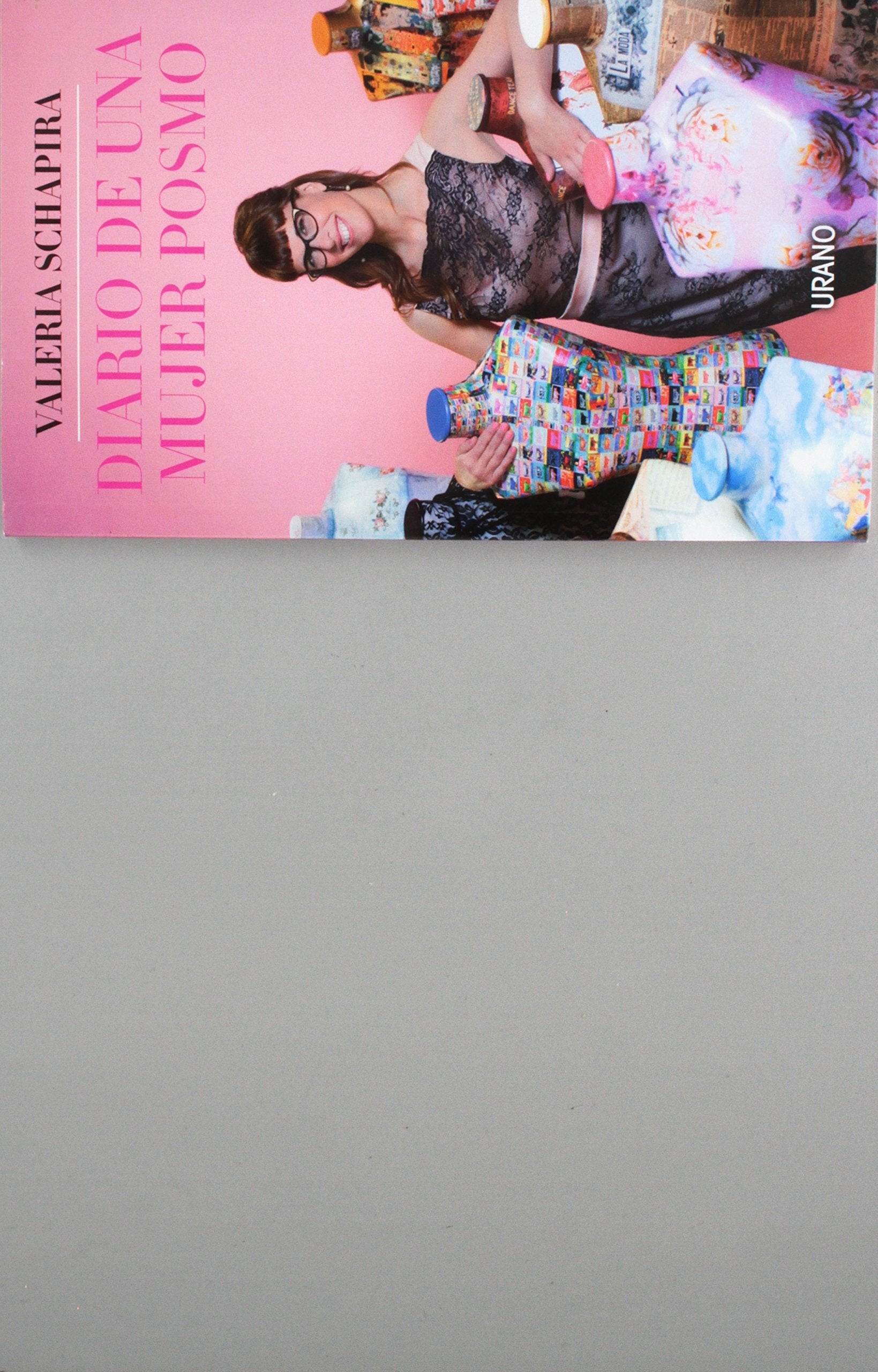 Diario de una Mujer Posmo = Diary of a Postmodern Woman book