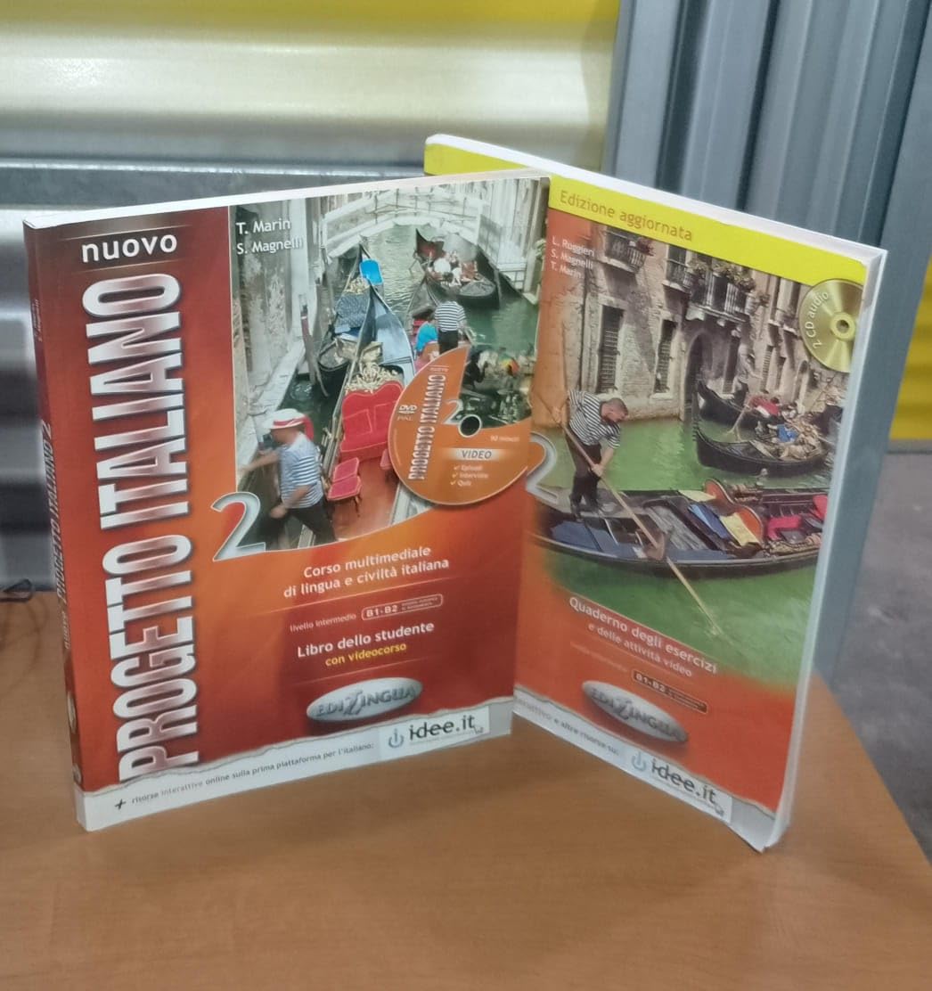 Libro dello Studente m. CD-ROM: Niveau B1-B2 (NUOVO PROGETTO ITALIANO) Foreign Languages ​​& Dictionaries