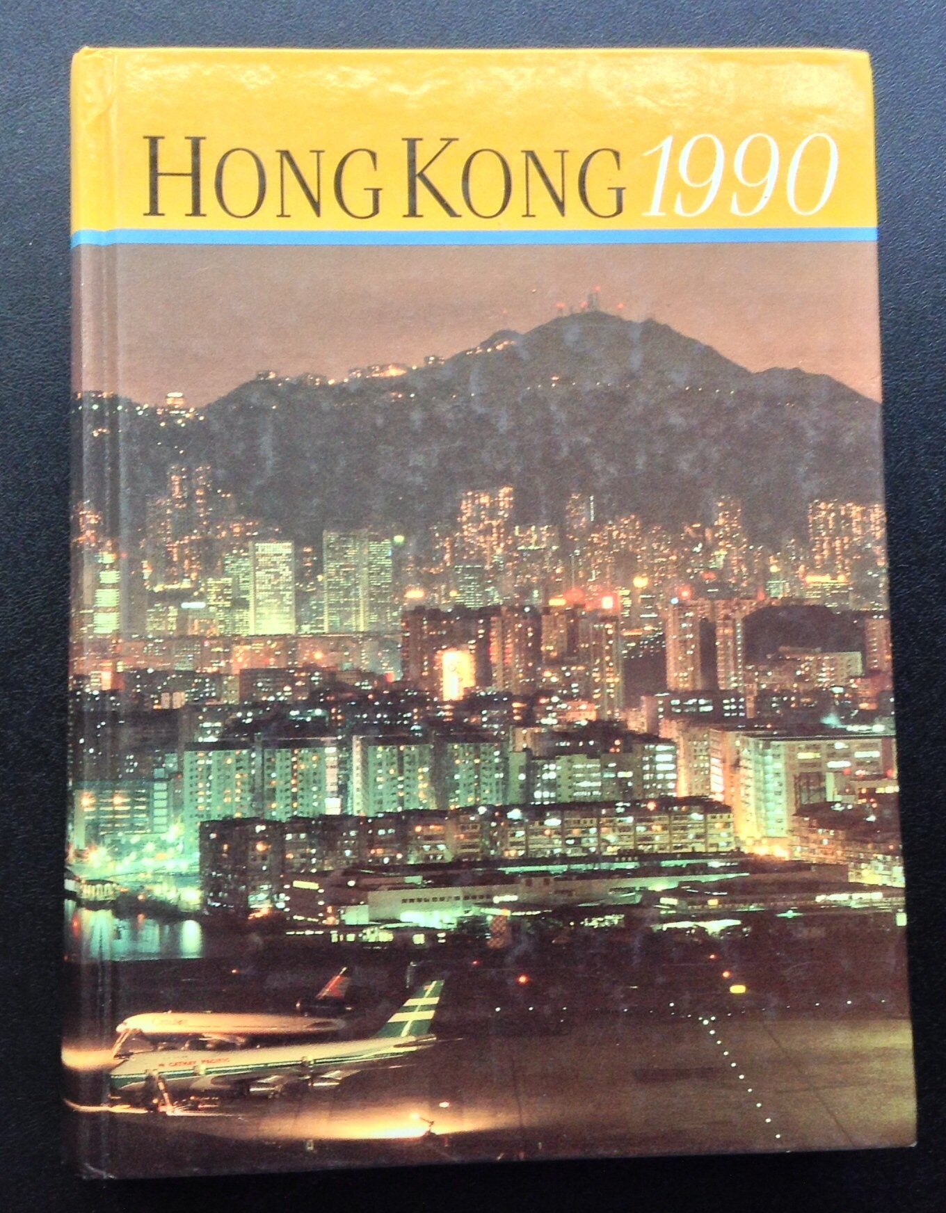 Hong Kong 1990: A Review of 1989 Books