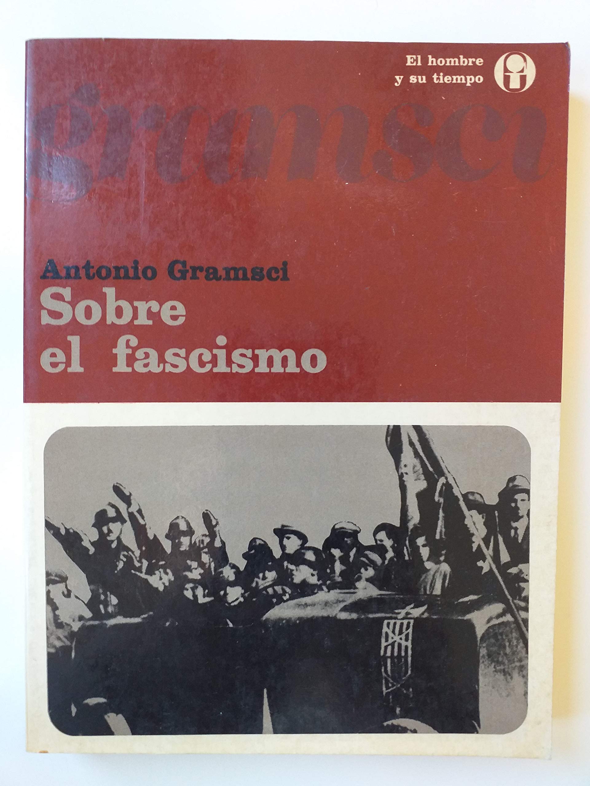 una familia lejana Books