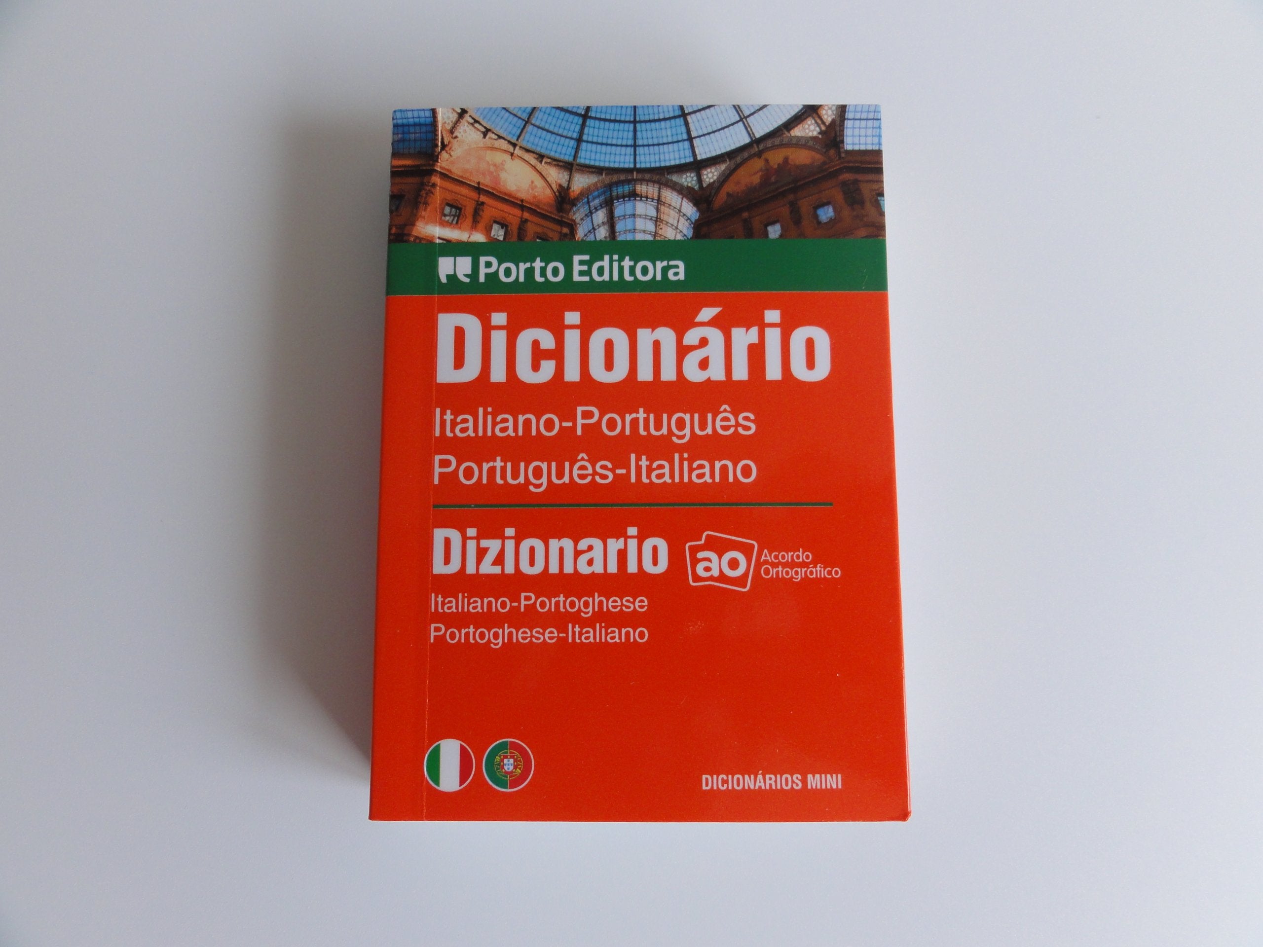Dicionário Mini de Italiano-Português / Português-Italiano Vários Autores book