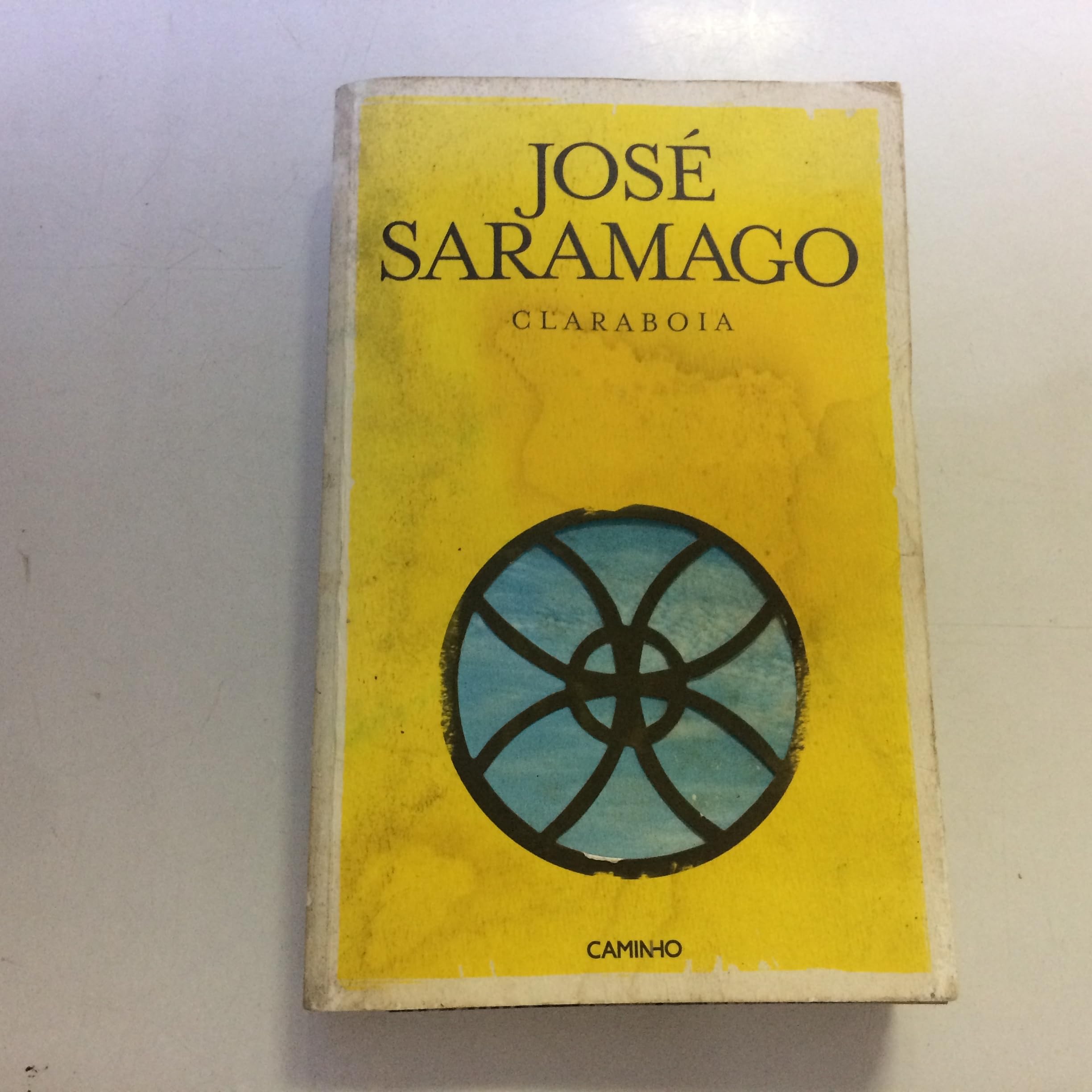 Claraboia: Edition en portugais Contemporary literature