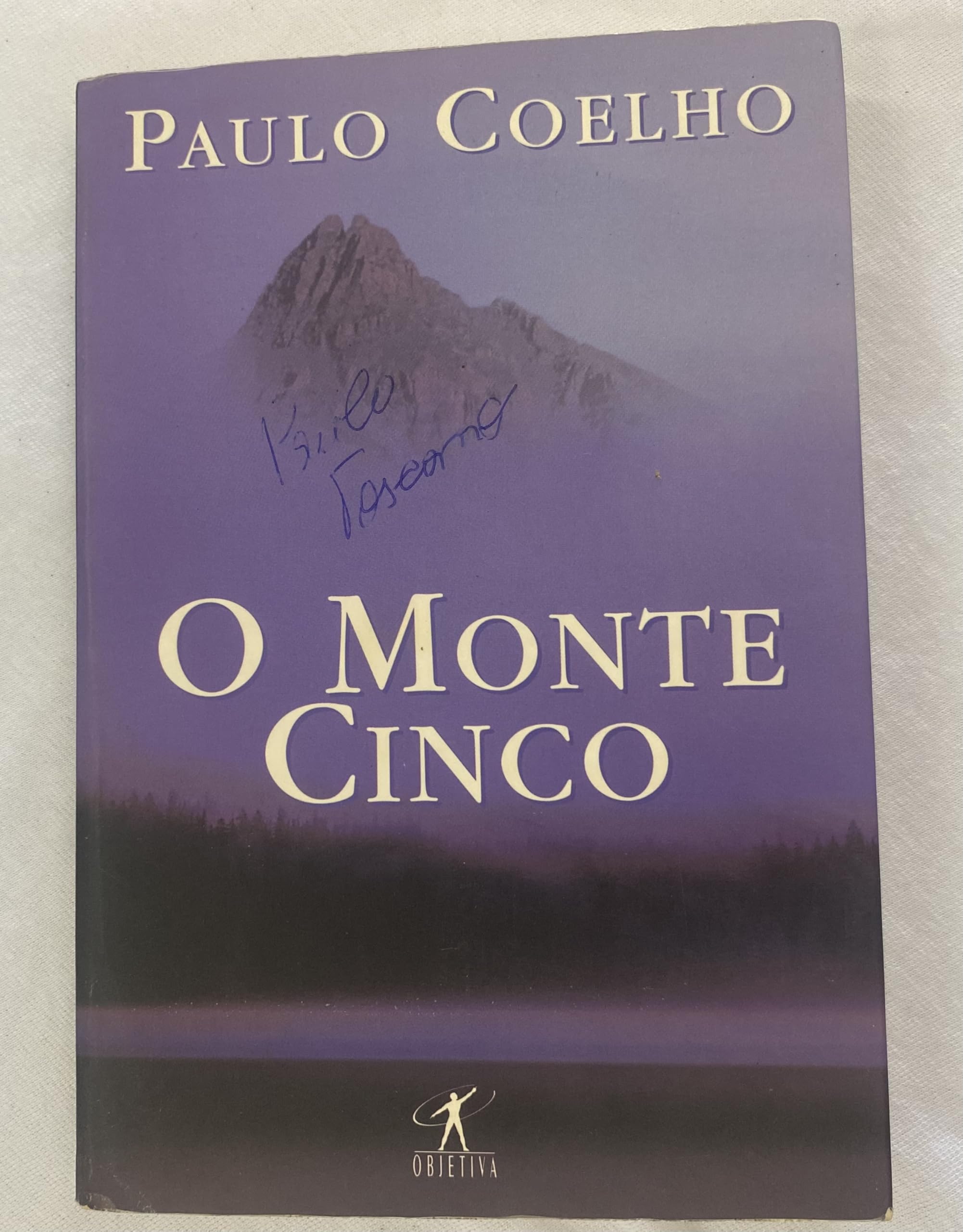 O Monte Cinco Fiction