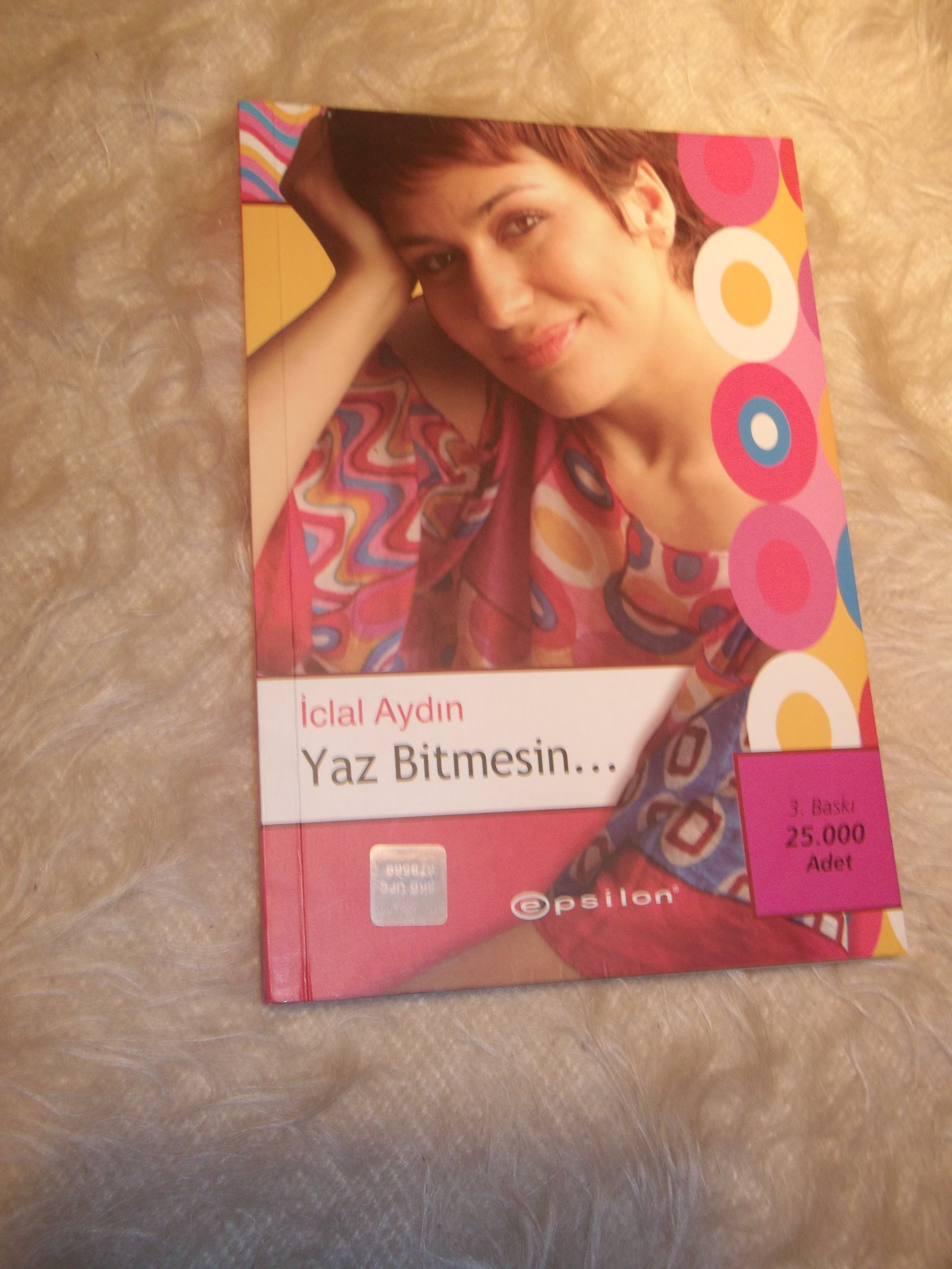 Yaz Bitmesin... Books