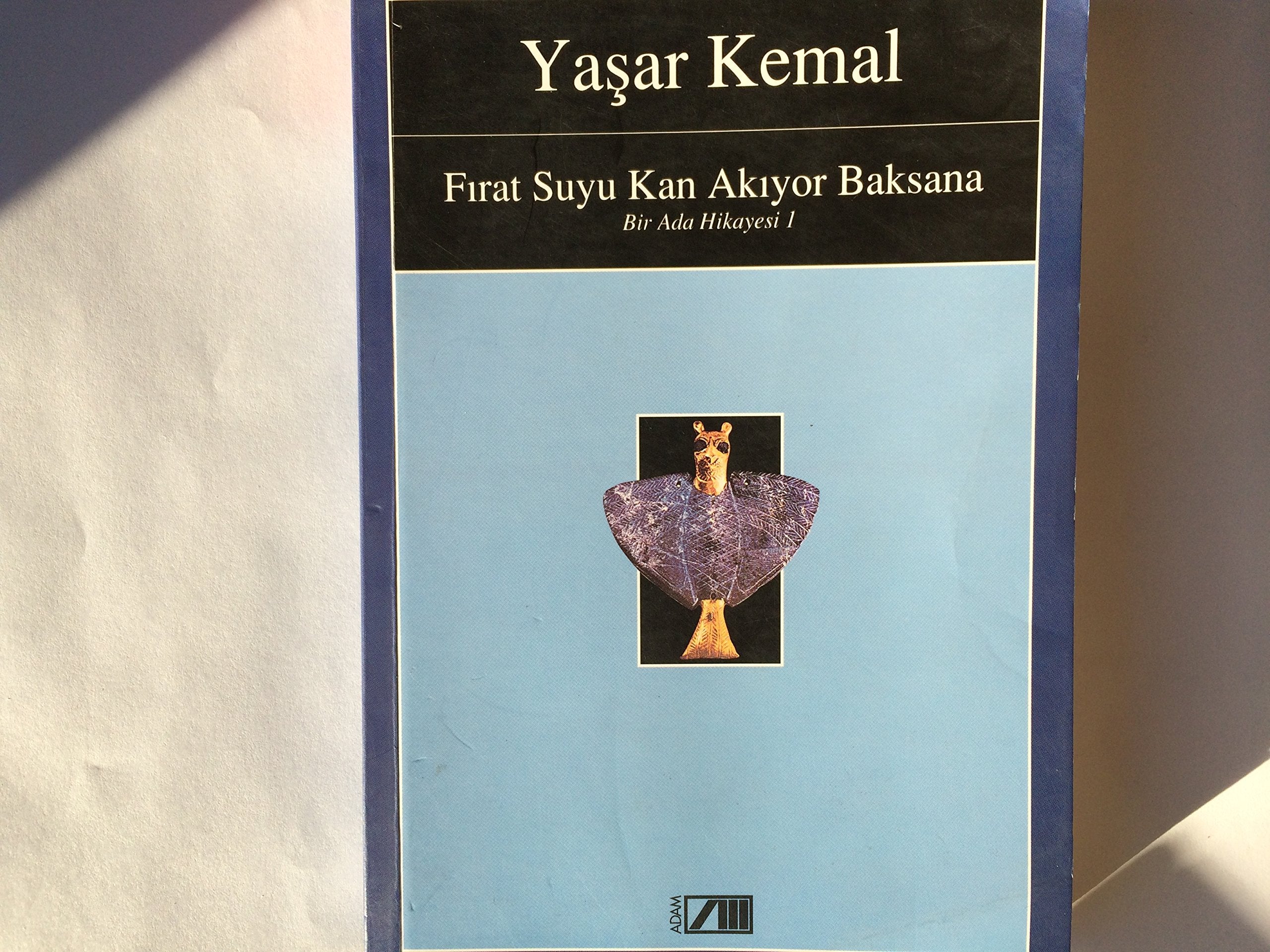 Firat Suyu Kan Akiyor Baksana Books