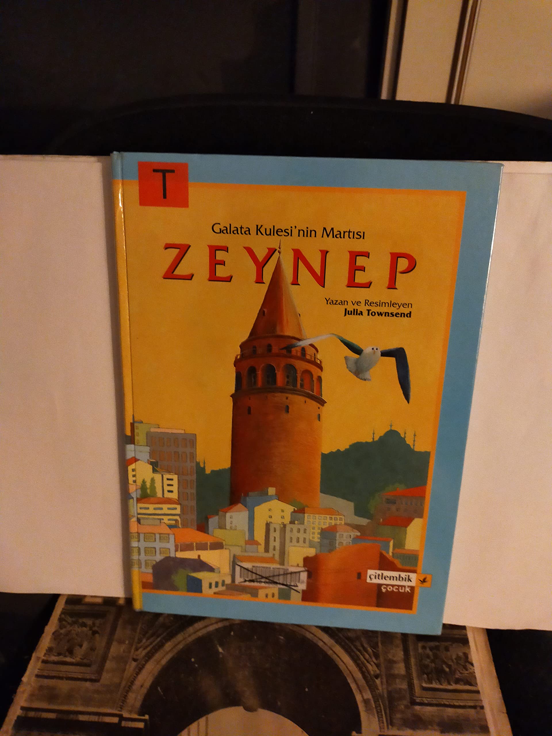 Galata Kulesinin Martisi Zeynep Travel