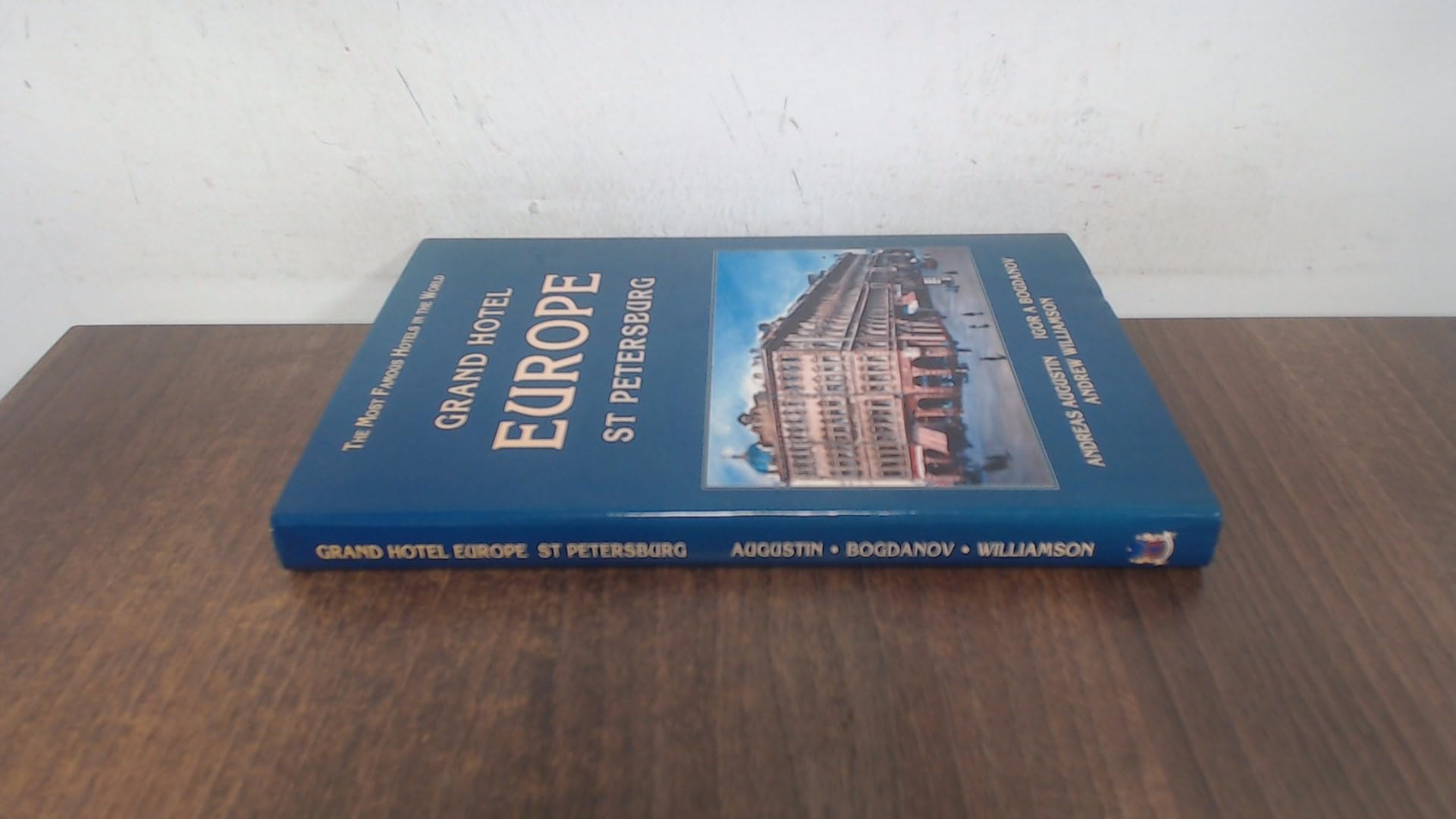 Memories of Raffles: 22 years with a grand old hot Books