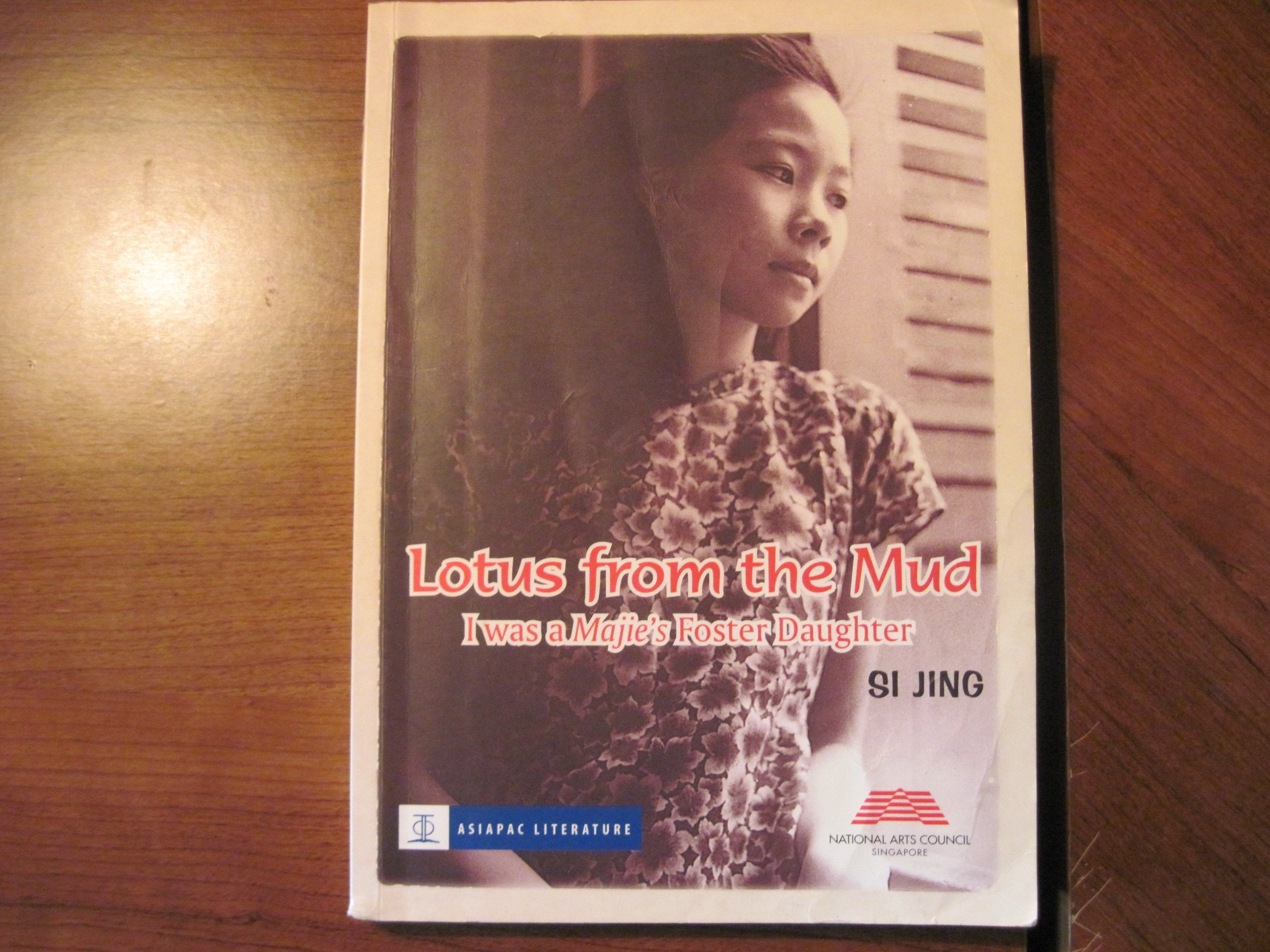 Lotus from the mud: I was a Majie's foster daughter Books