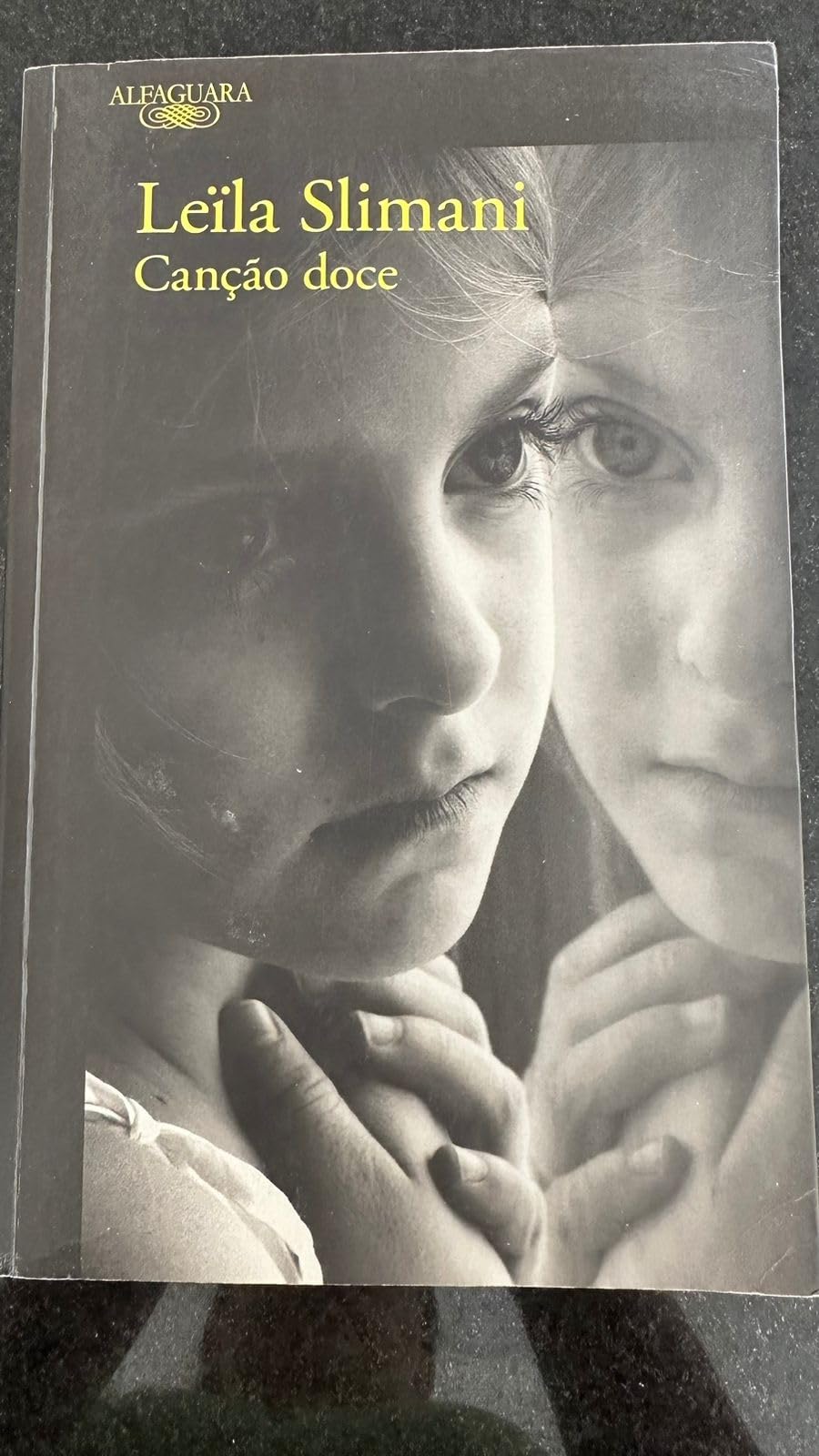 Canção Doce (Portuguese Edition) Leila Slimani book