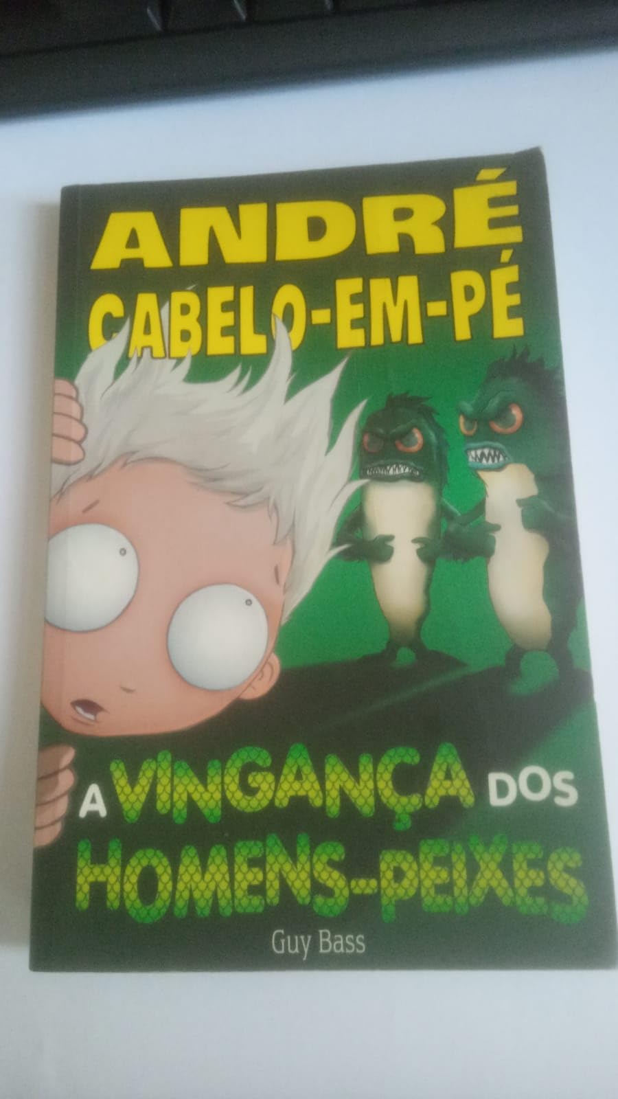 A Vingança dos Homens-Peixes (Portuguese Edition) Guy Bass book
