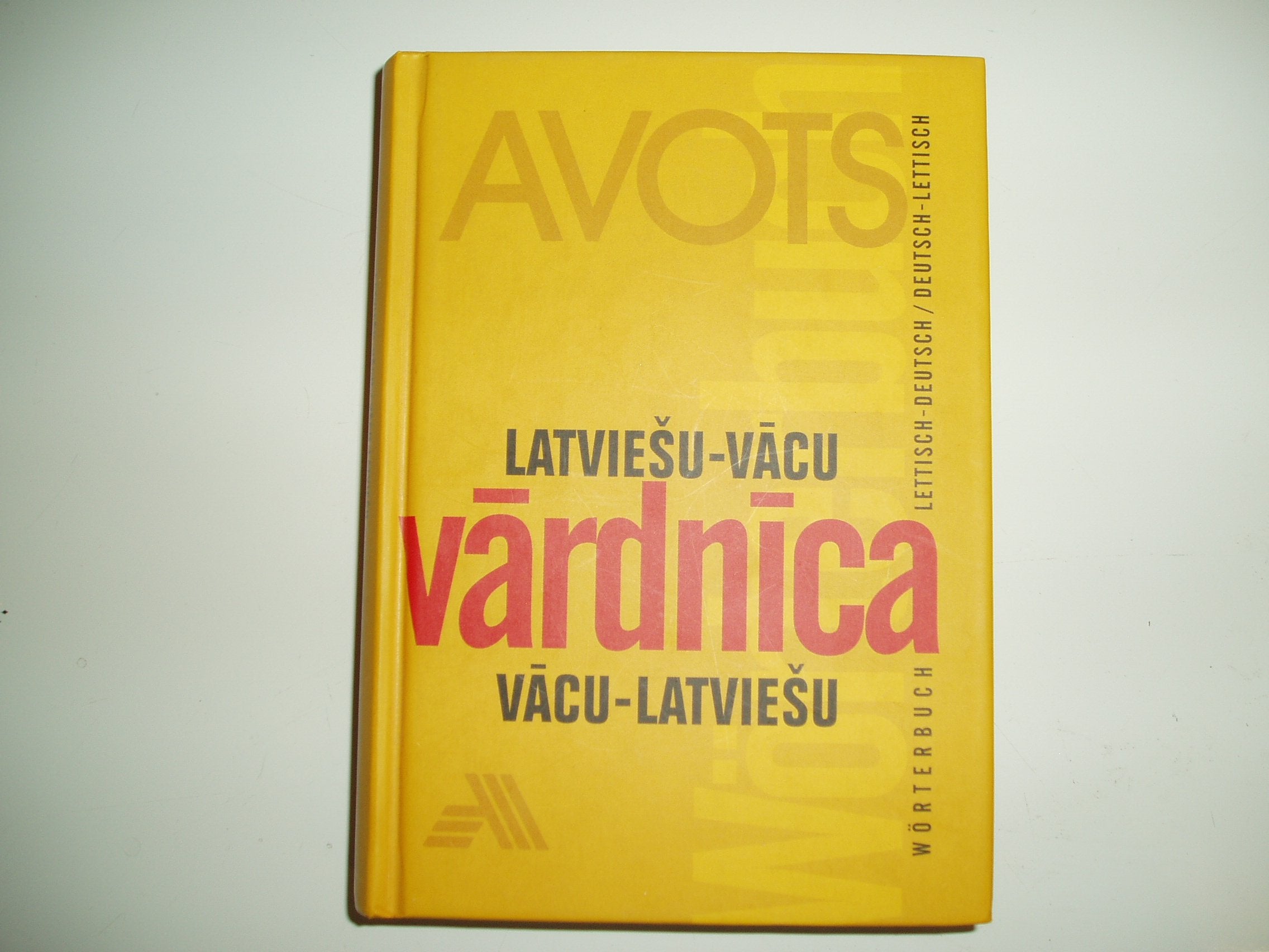 German-Latvian / Latvian-German Dictionary General education