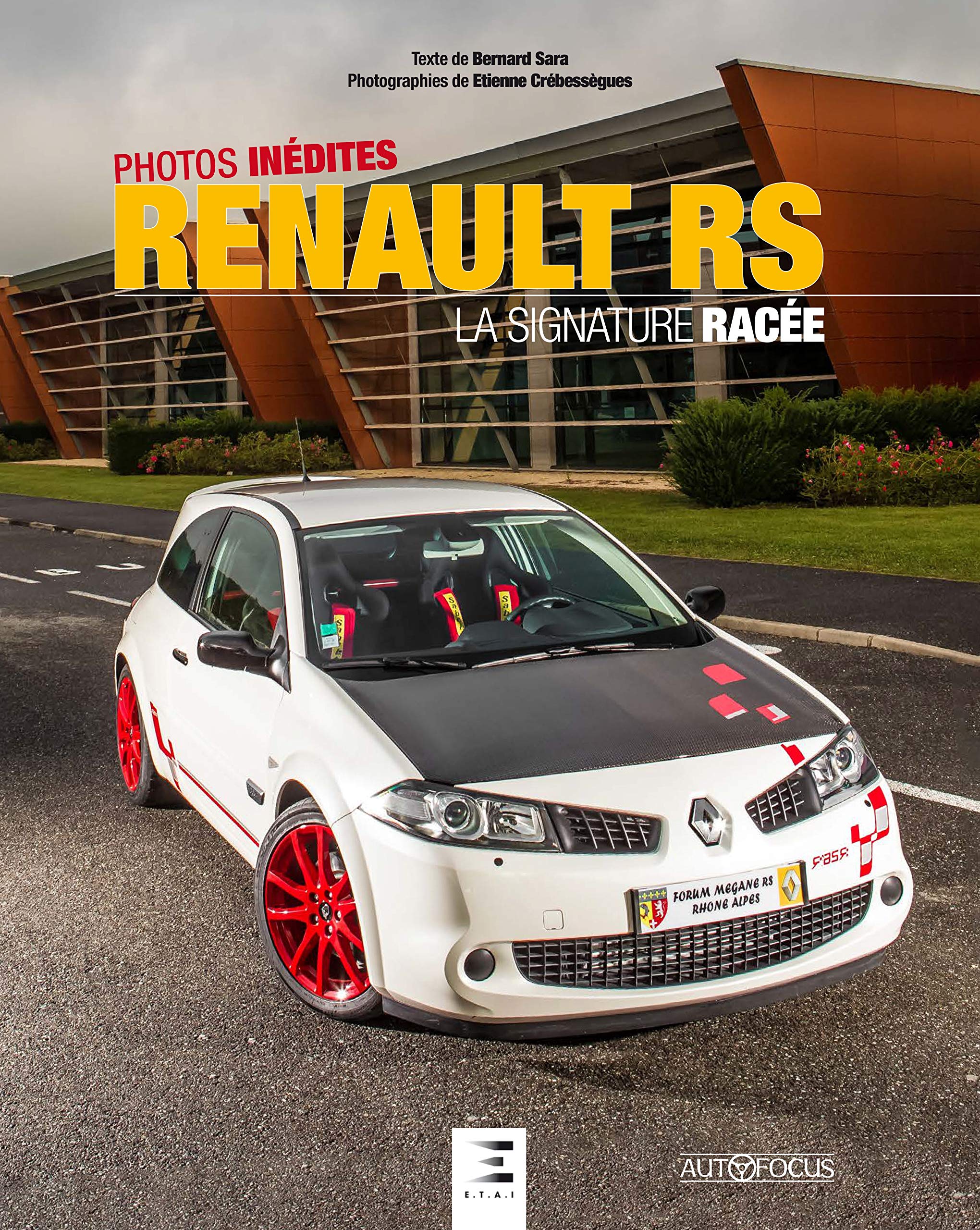 Renault RS - la signature racée Film, Art & Culture